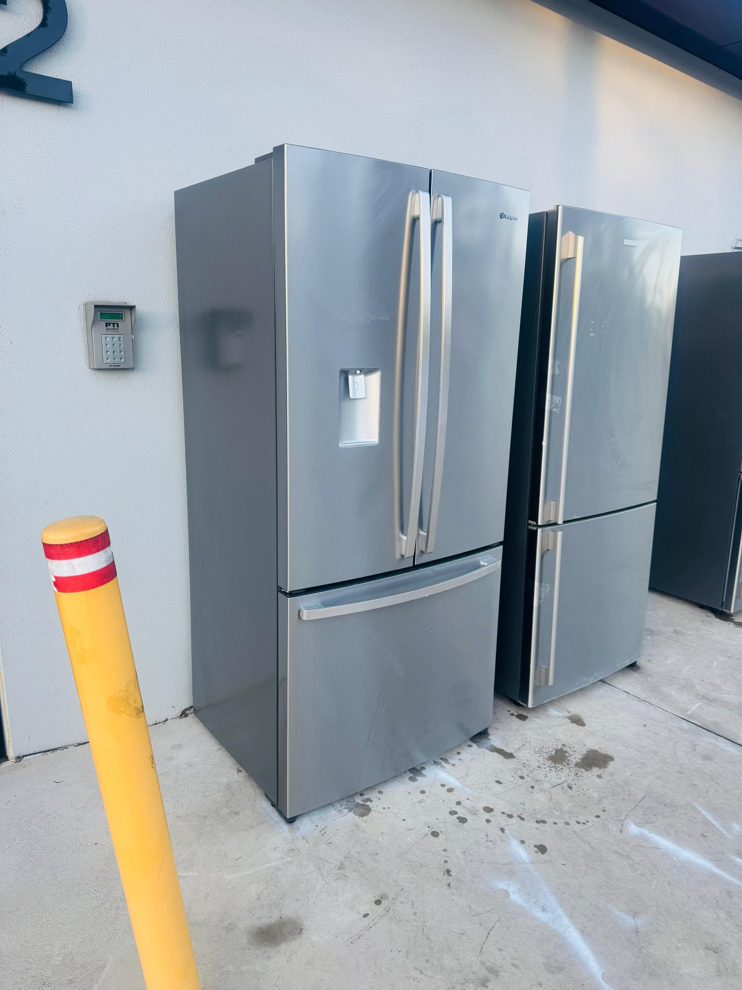 WESTING HOUSE FRENCH DOOR 524 FRIDGE FREEZER