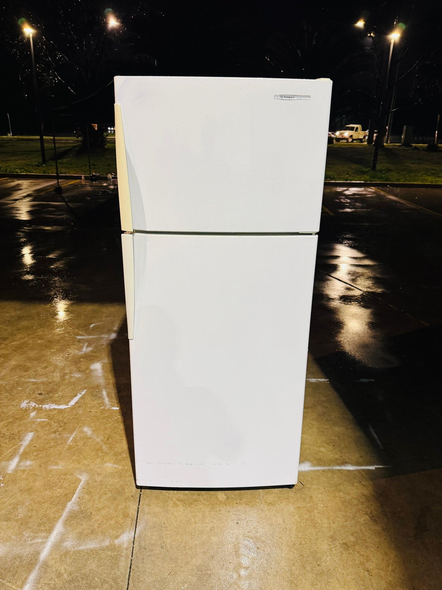 WESTING HOUSE 416 LITRES FRIDGE FREEZER