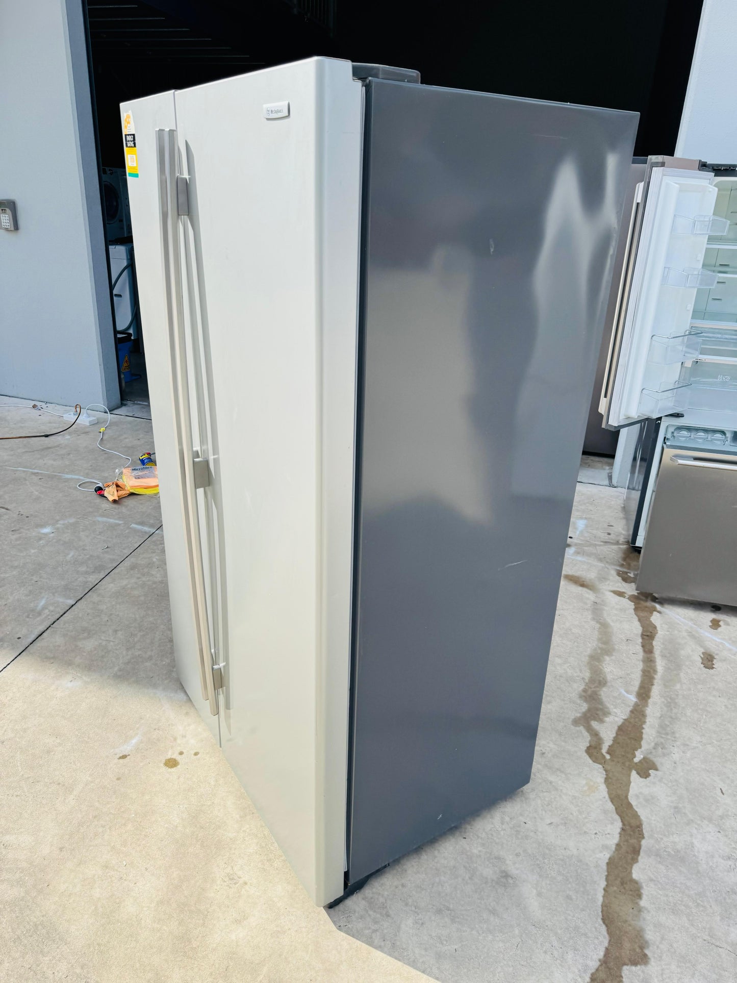 WESTING HOUSE SIDE BY SIDE 700 LITRES FRIDGE FREEZER