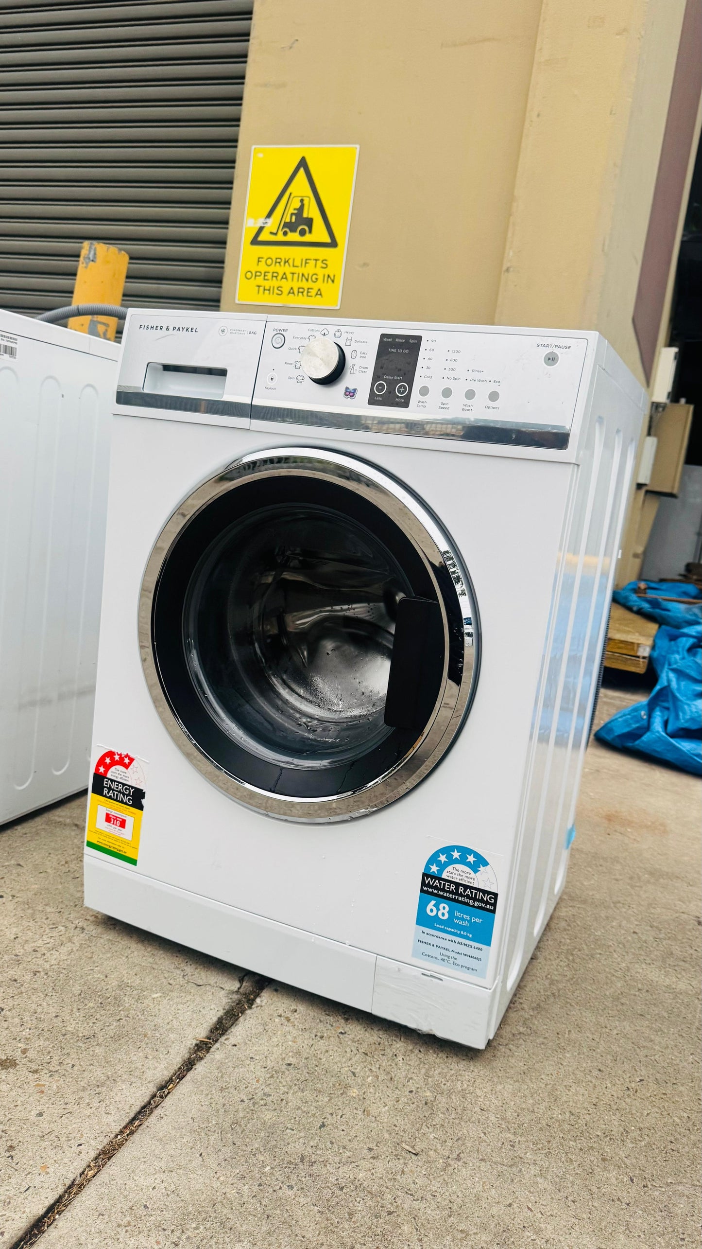 FISHER AND PAYKEL 8KGS FRONT LOADER WASHING MACHINE