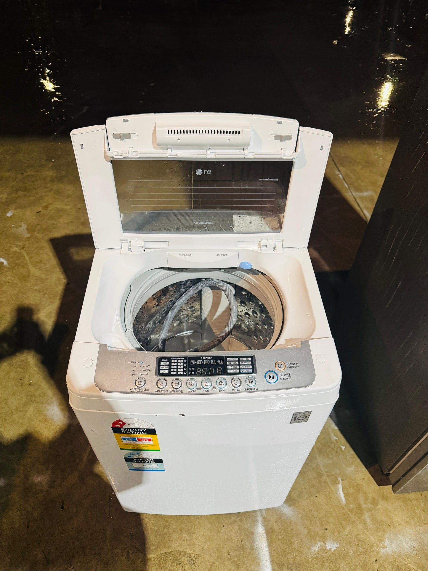 LG 5.5 KGS TOP LOADER WASHING MACHINE
