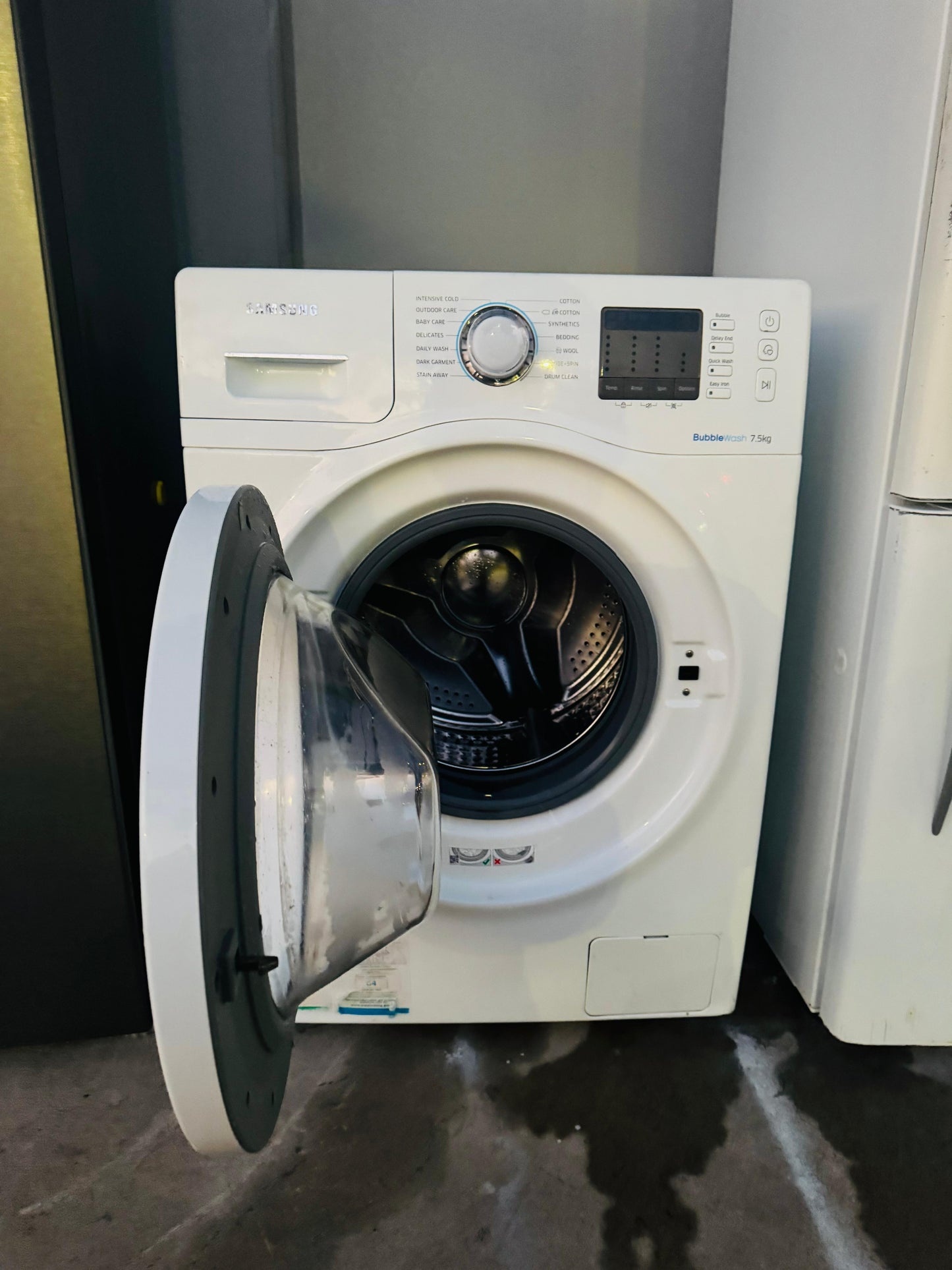 SAMSUNG 7.5 KGS FRONT LOADER WASHING MACHINE
