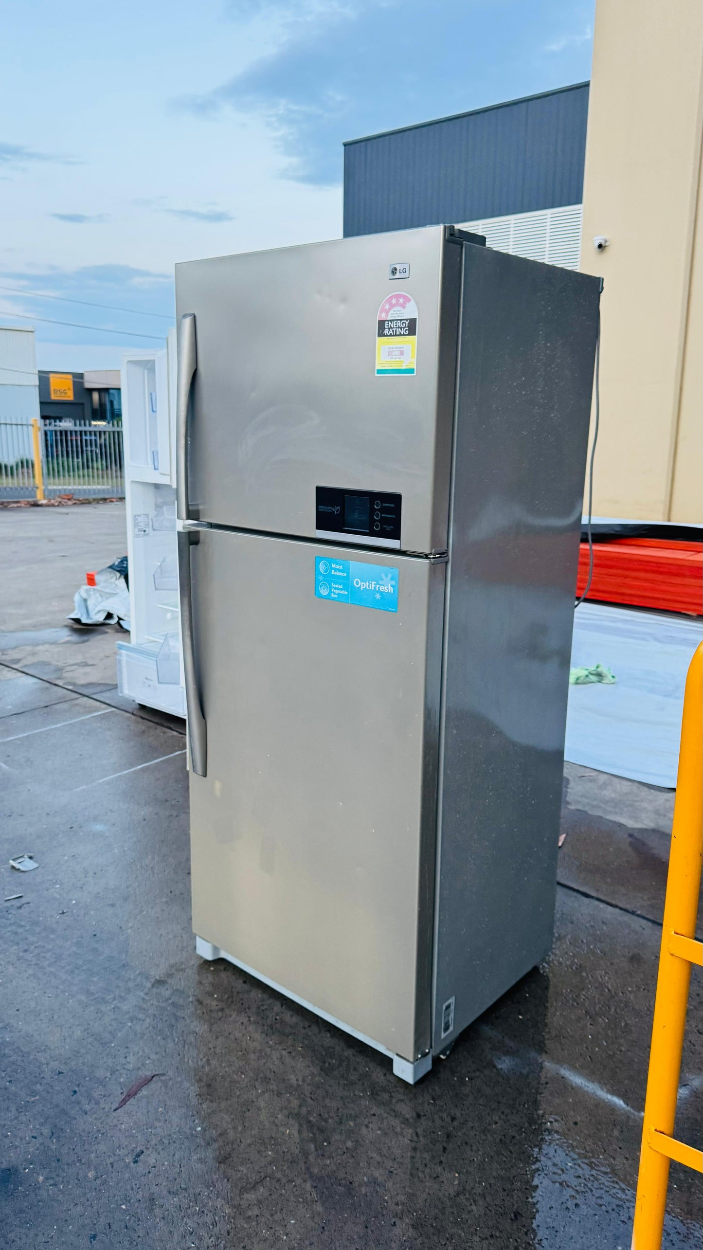 LG 466 LITRES FRIDGE FREEZER