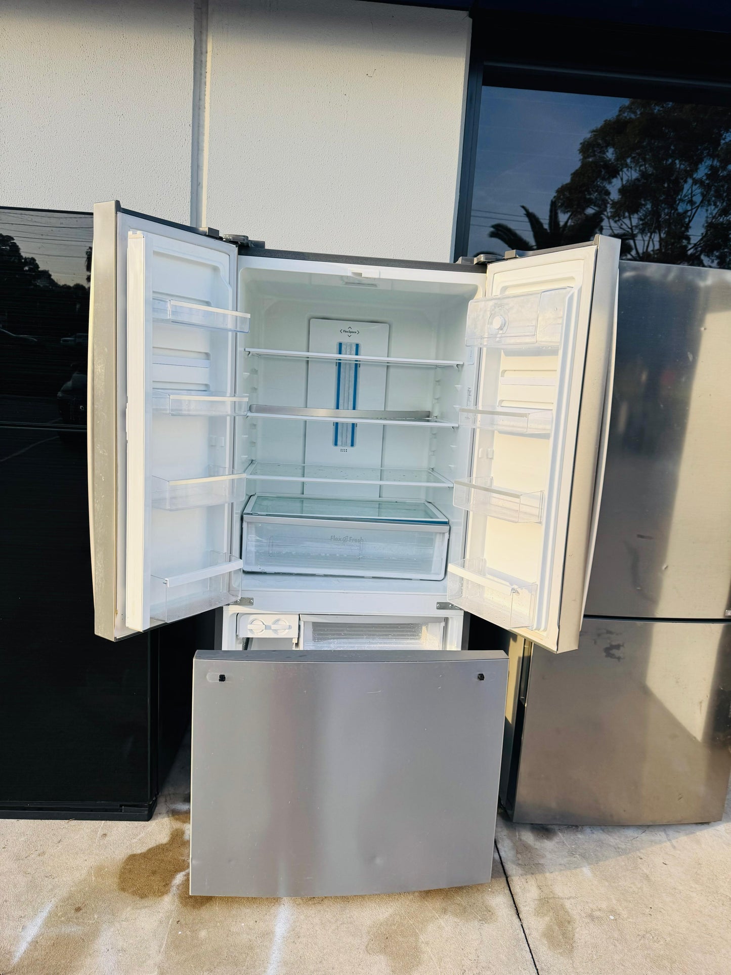 WESTING HOUSE FRENCH DOOR 524 LITRES FRIDGE FREEZER