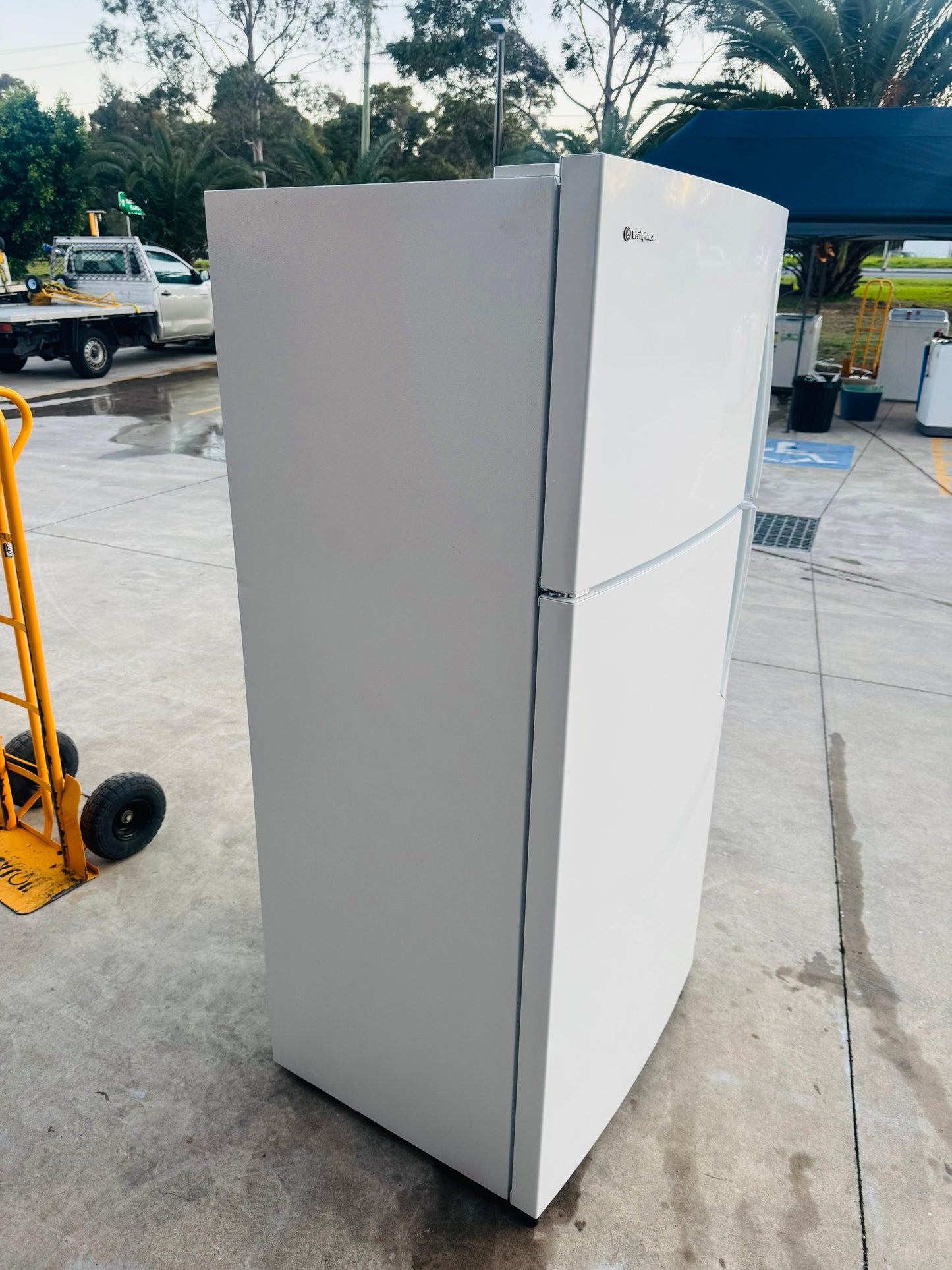 WESTINGHOUSE 537 LITRES FRIDGE FREEZER