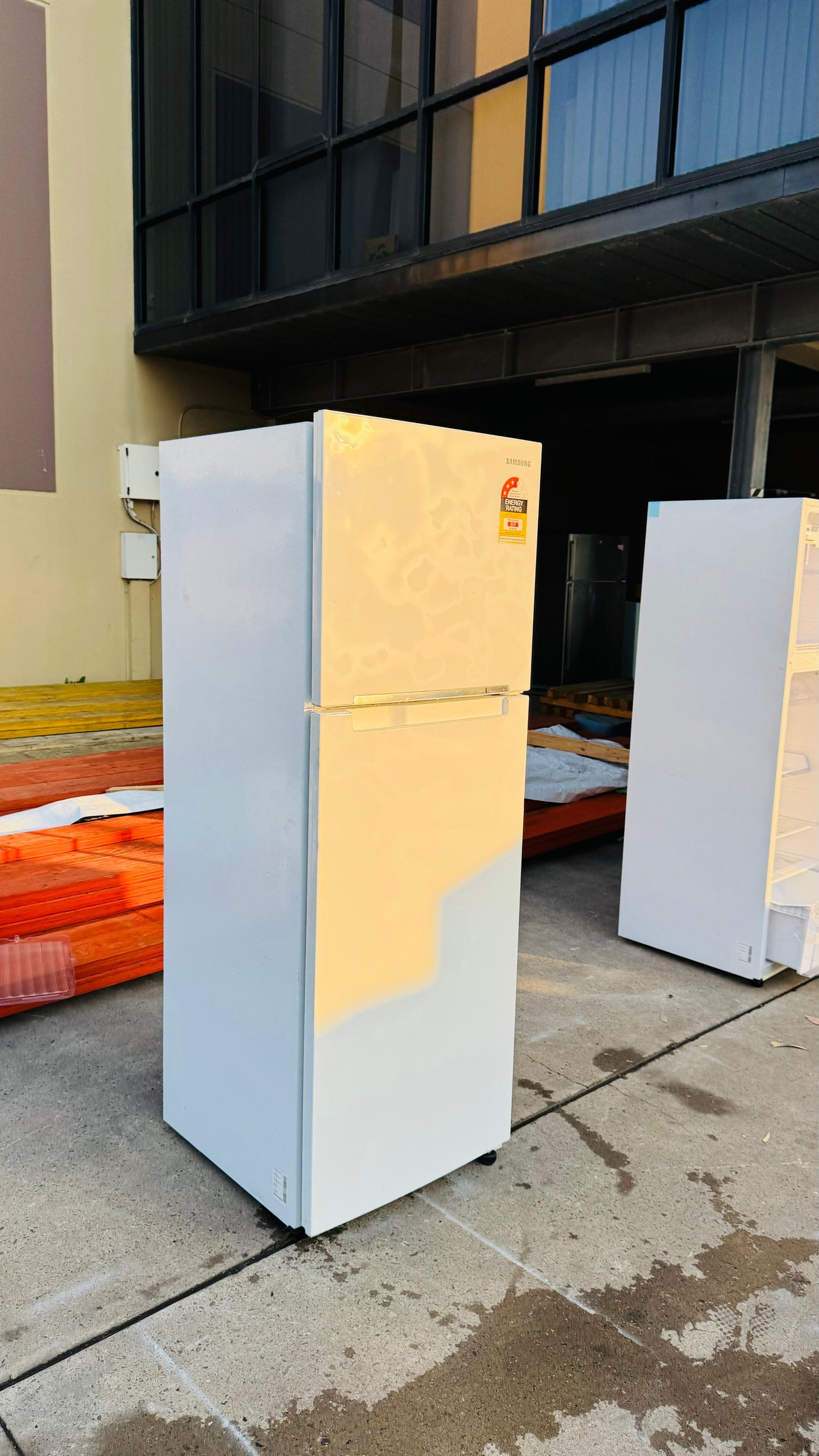 SAMSUNG 343 LITRES FRIDGE FREEZER