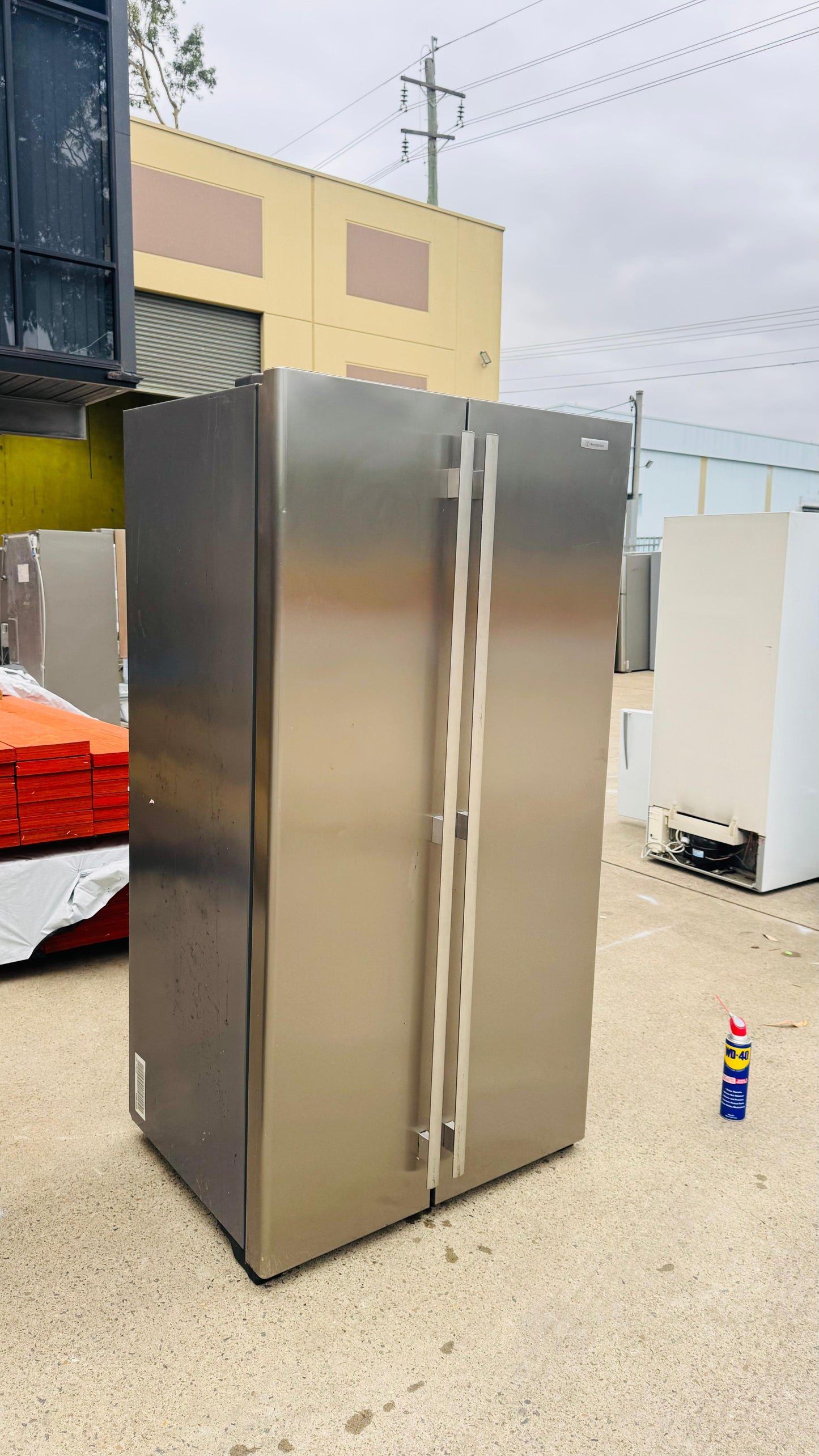 WESTINGHOUSE SIDE BY SIDE 606 LITRES FRIDGE FREEZER