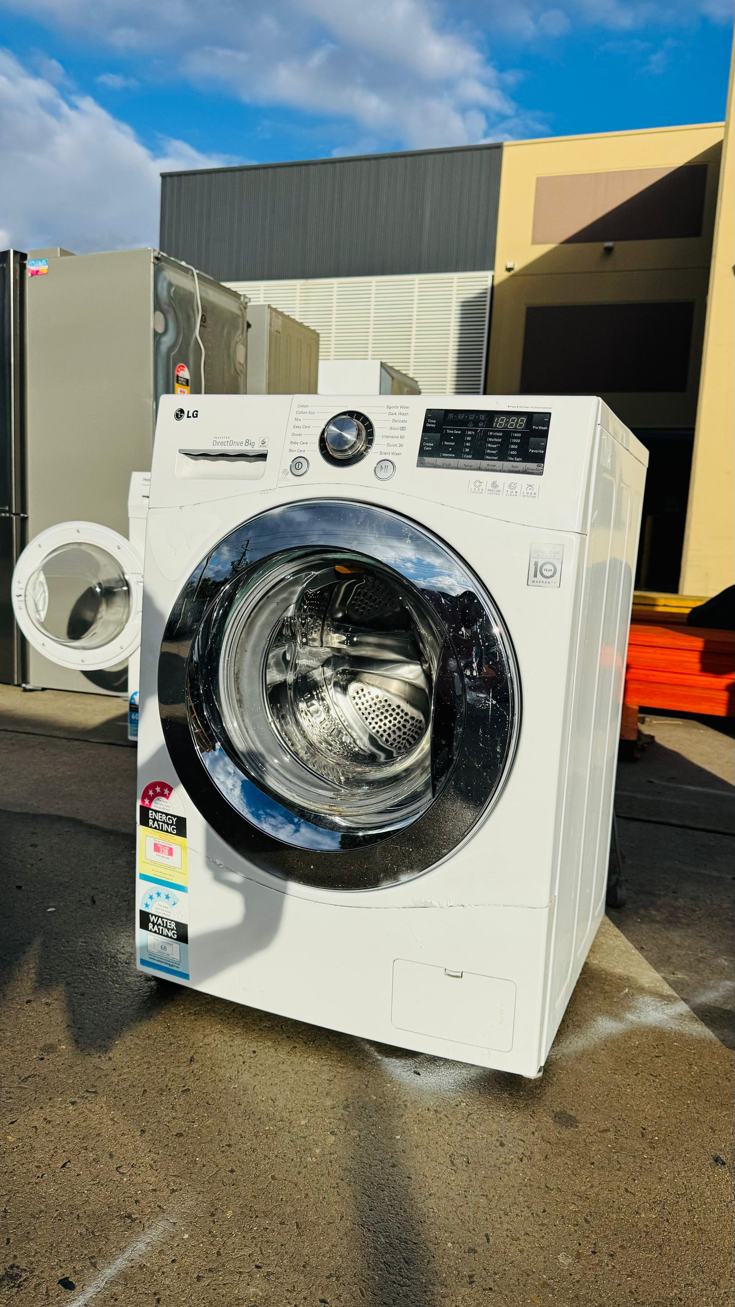 LG 8KGS FRONT LOADER WASHING MACHINE