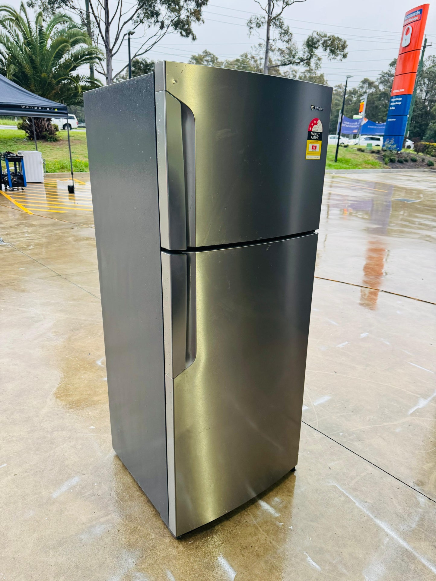 WESTINGHOUSE 462 LITRES FRIDGE FREEZER