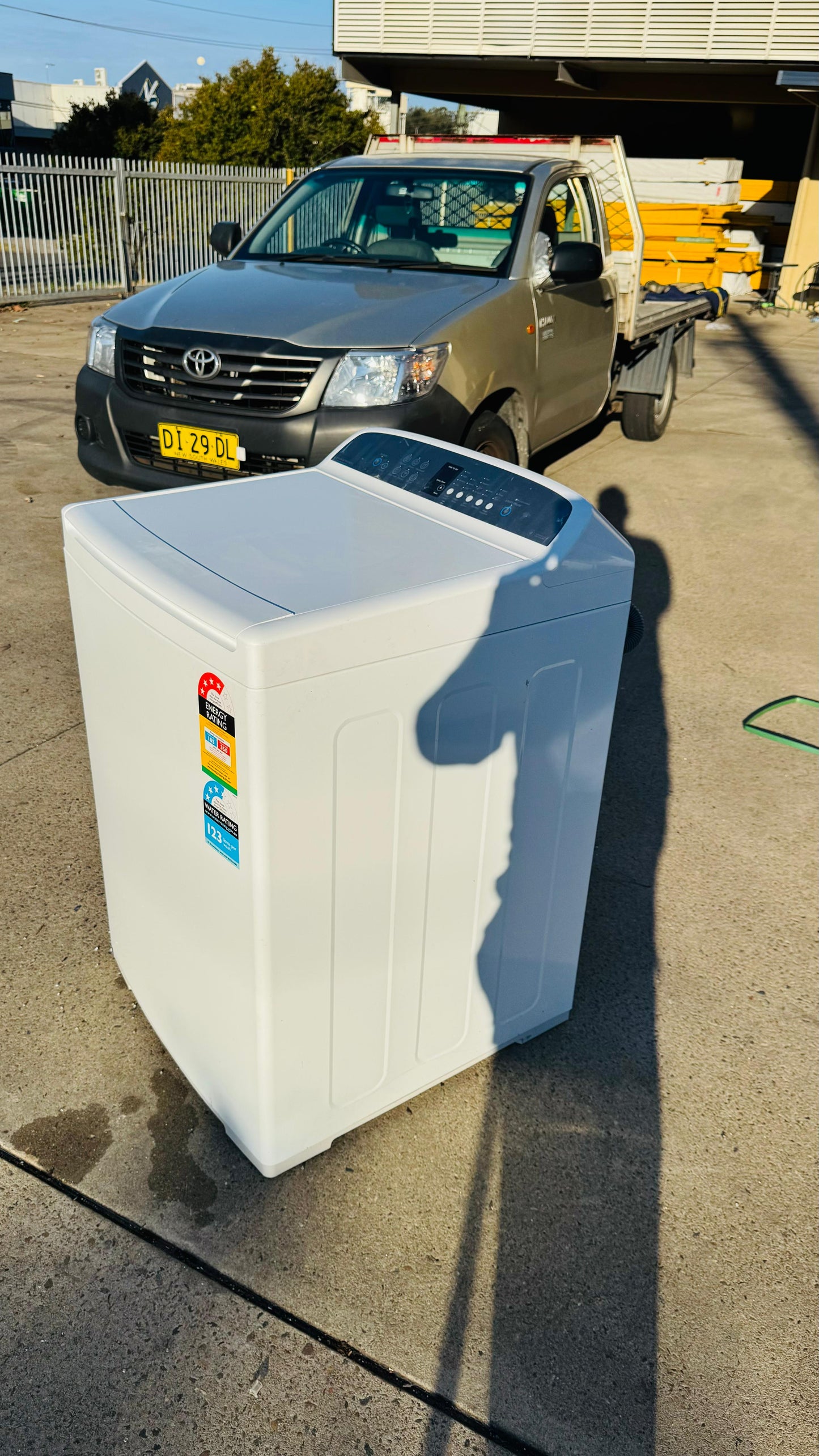 FISHER AND PAYKEL 10KGS TOP LOADER WASHING MACHINE