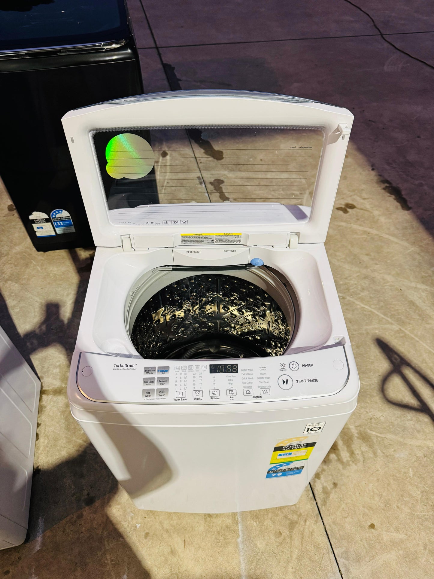 LG 6.5KGS TOP LOADER WASHING MACHINE