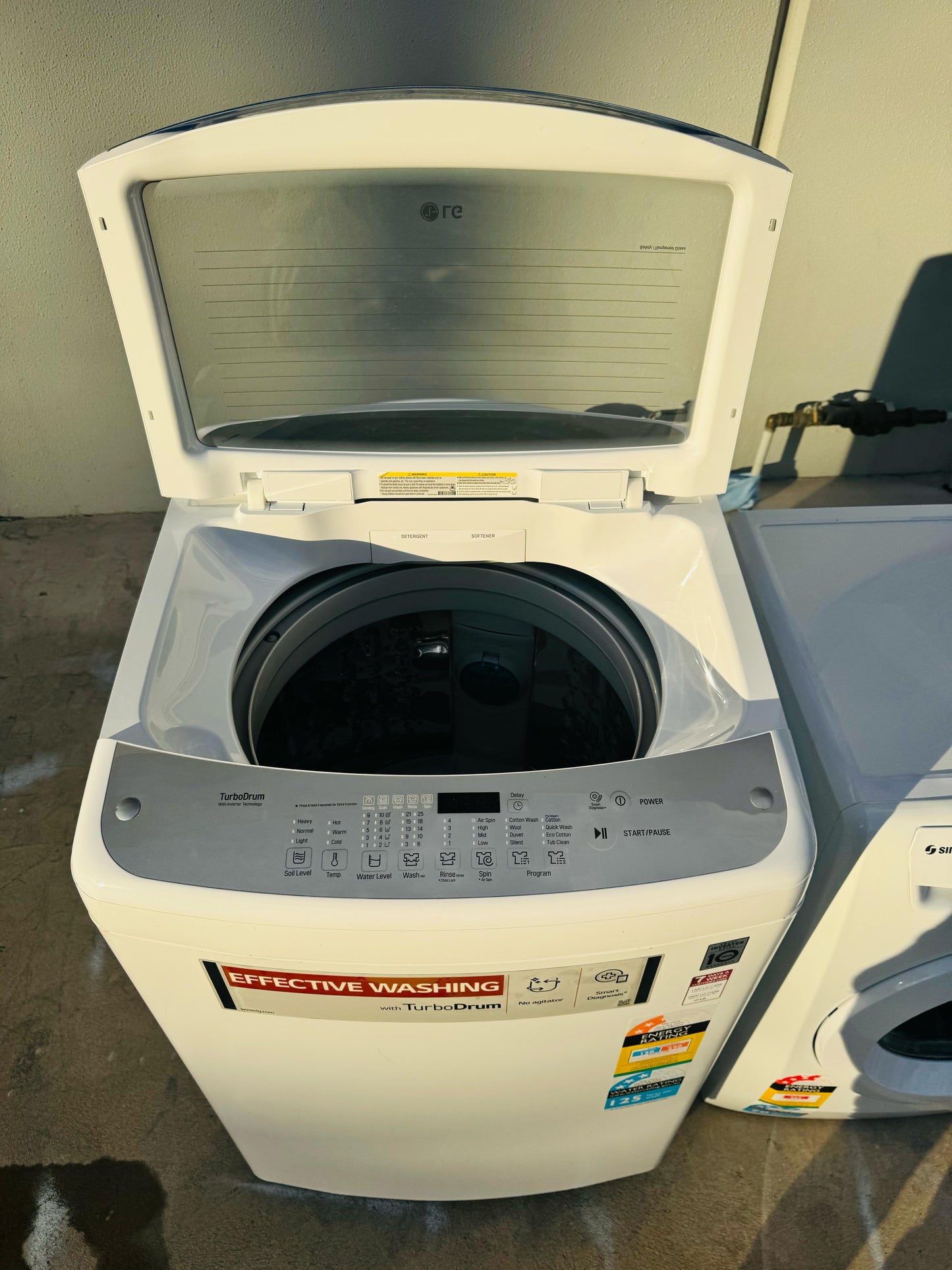 **LG 8.5 KGS TOP LOADER WASHING MACHINE** FREE DELIVERY
