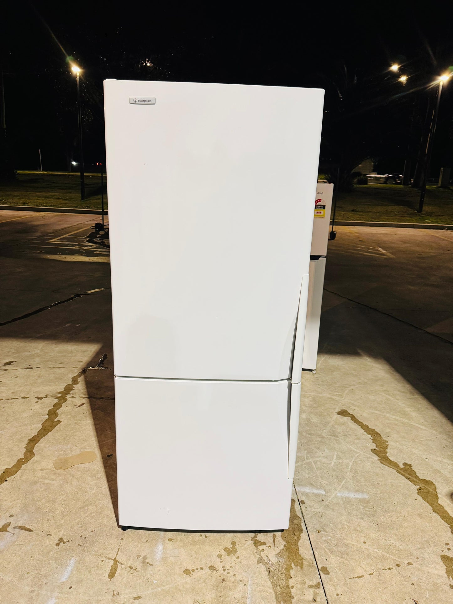 WESTING HOUSE 430 LITRES FRIDGE FREEZER