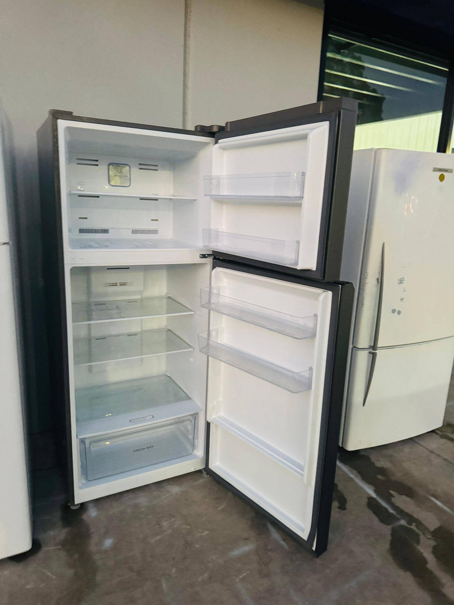 TCL 491 LITRES FRIDGE FREEZER