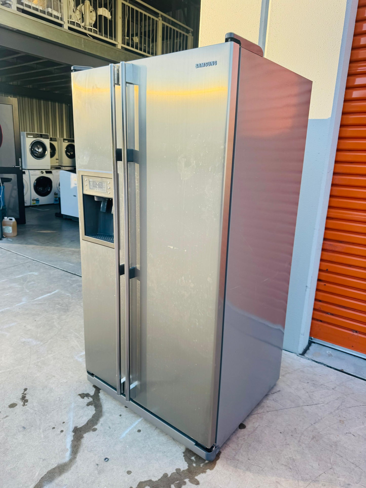 SAMSUNG 700 LITRES SIDE BY SIDE DOOR FRIDGE FREEZER