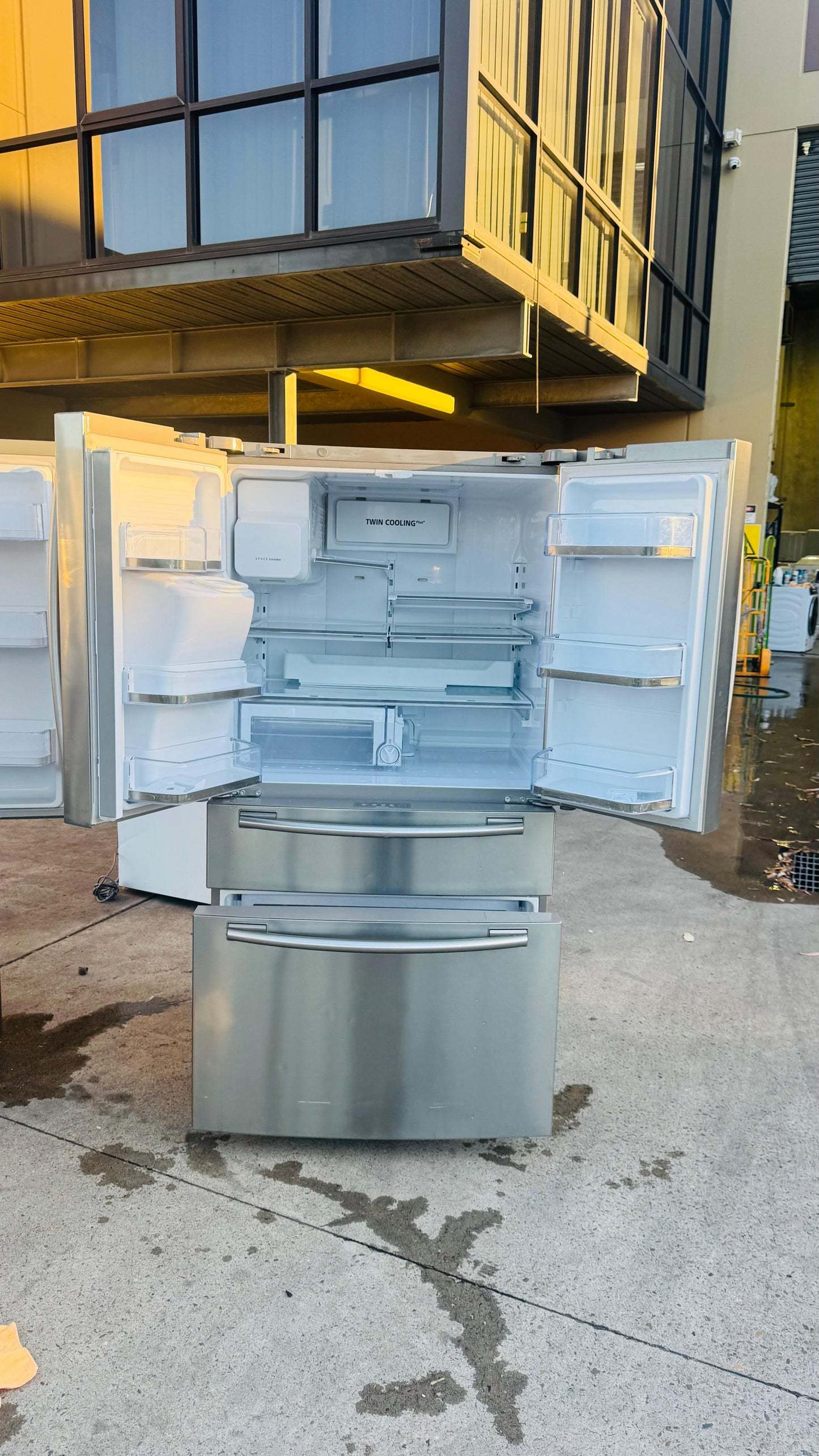 SAMSUNG FRENCH DOOR 801 FRIDGE FREEZER