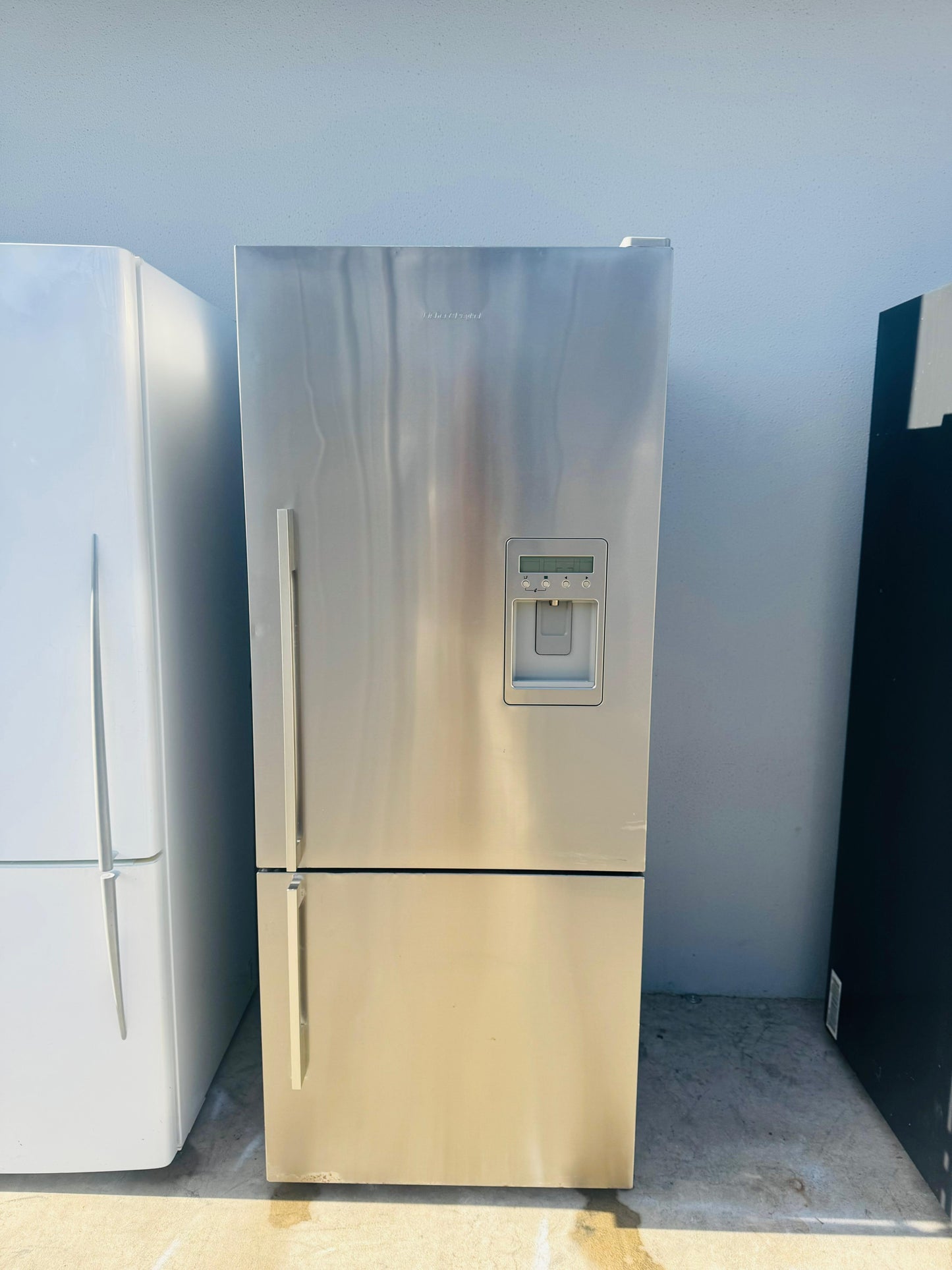 FISHER AND PAYKEL 447 LITRES FRIDGE FREEZER