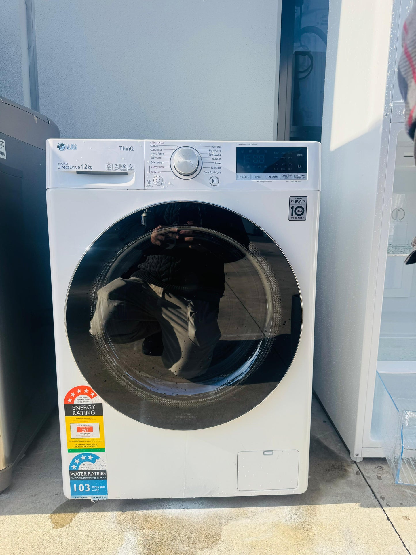 LG 12 KGS FRONT LOADER WASHING MACHINE