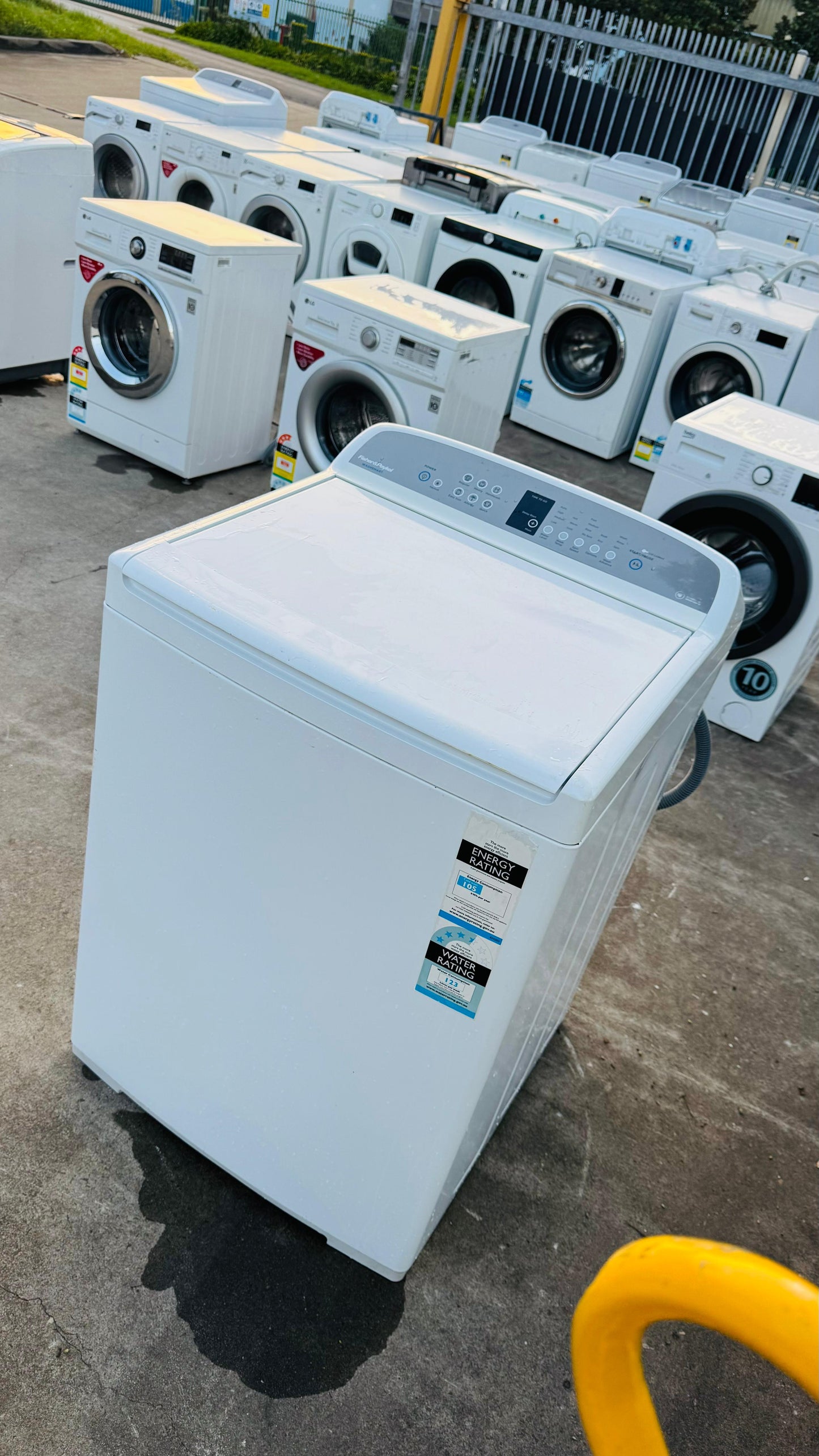 FISHER AND PAYKEL 10KGS TOP LOADER WASHING MACHINE