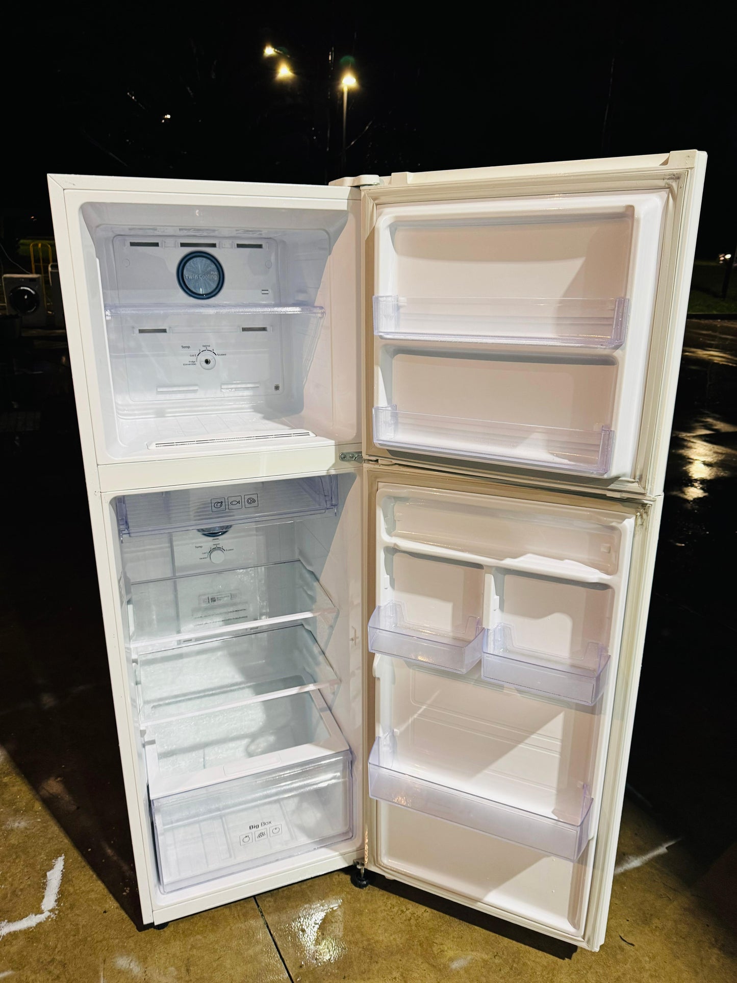 SAMSUNG 343 LITRES FRIDGE FREEZER