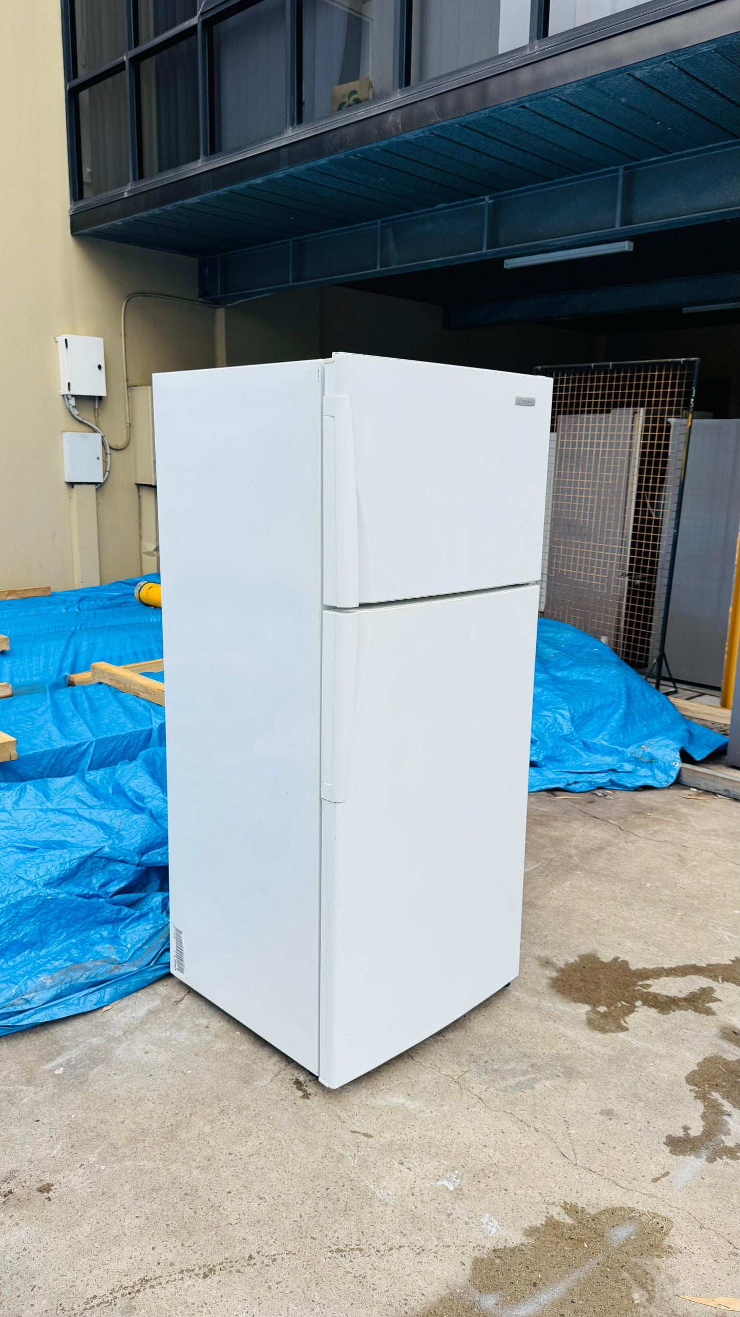 WESTINGHOUSE 420 LITRES FRIDGE FREEZER