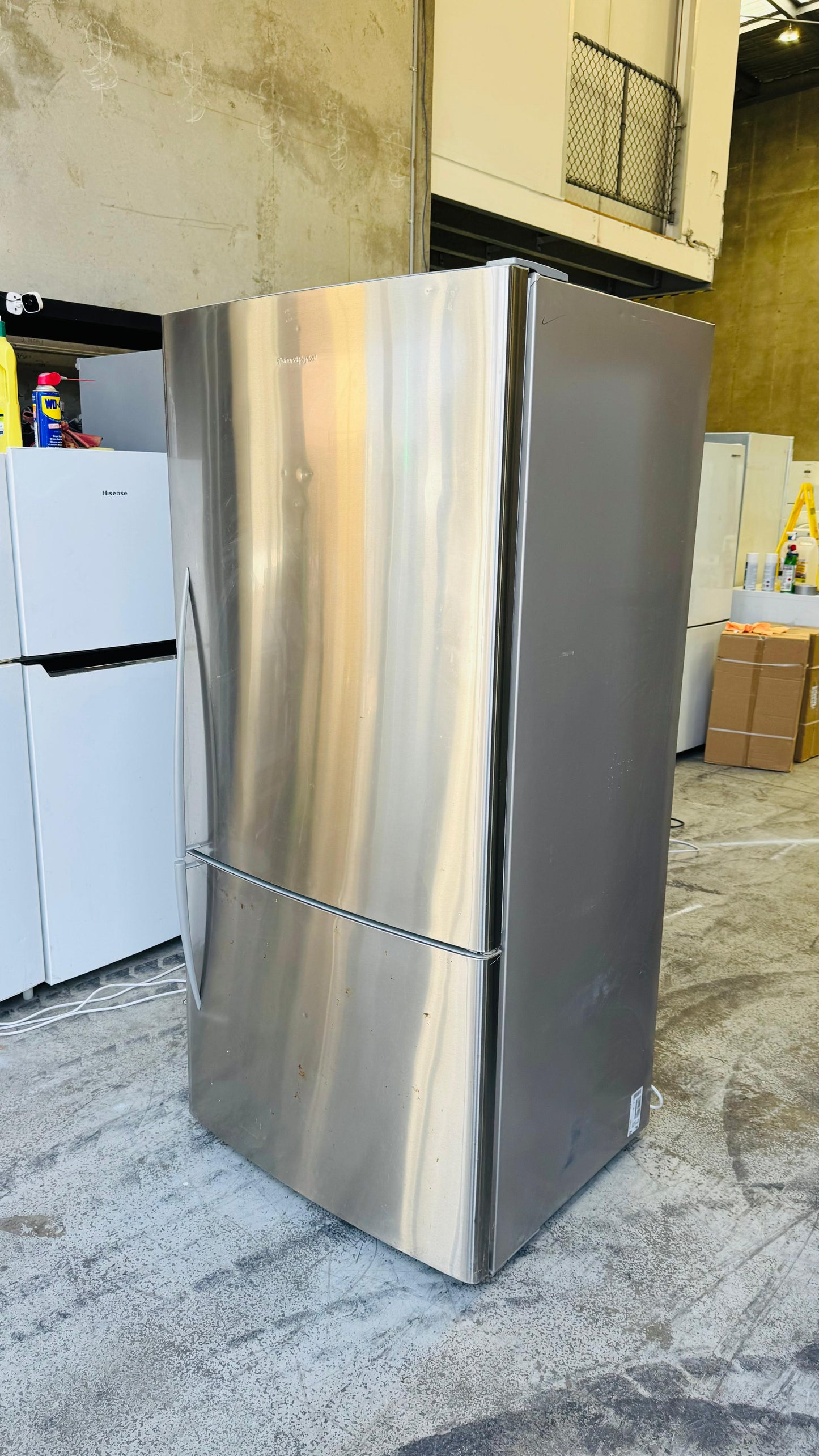 FISHER AND PAYKEL 519 LITRES FRIDGE FREEZER