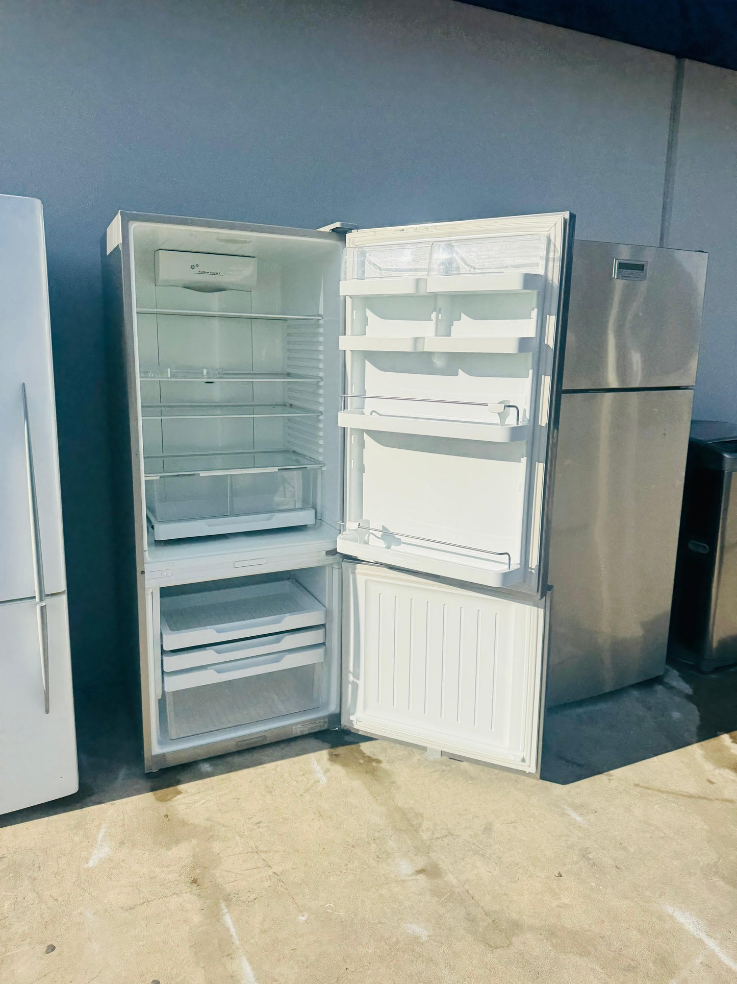 FISHER AND PAYKEL 447 LITRES FRIDGE FREEZER