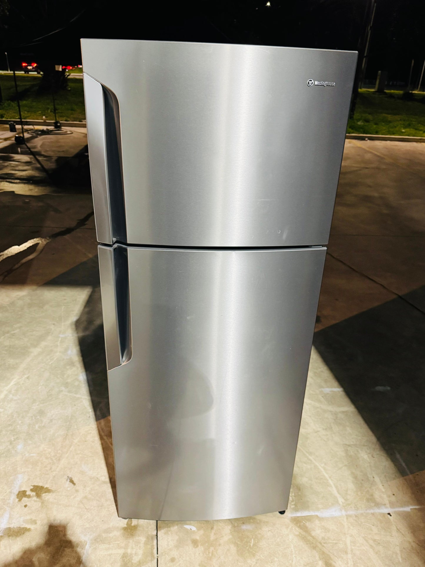 WESTING HOUSE 462 LITRES FRIDGE FREEZER