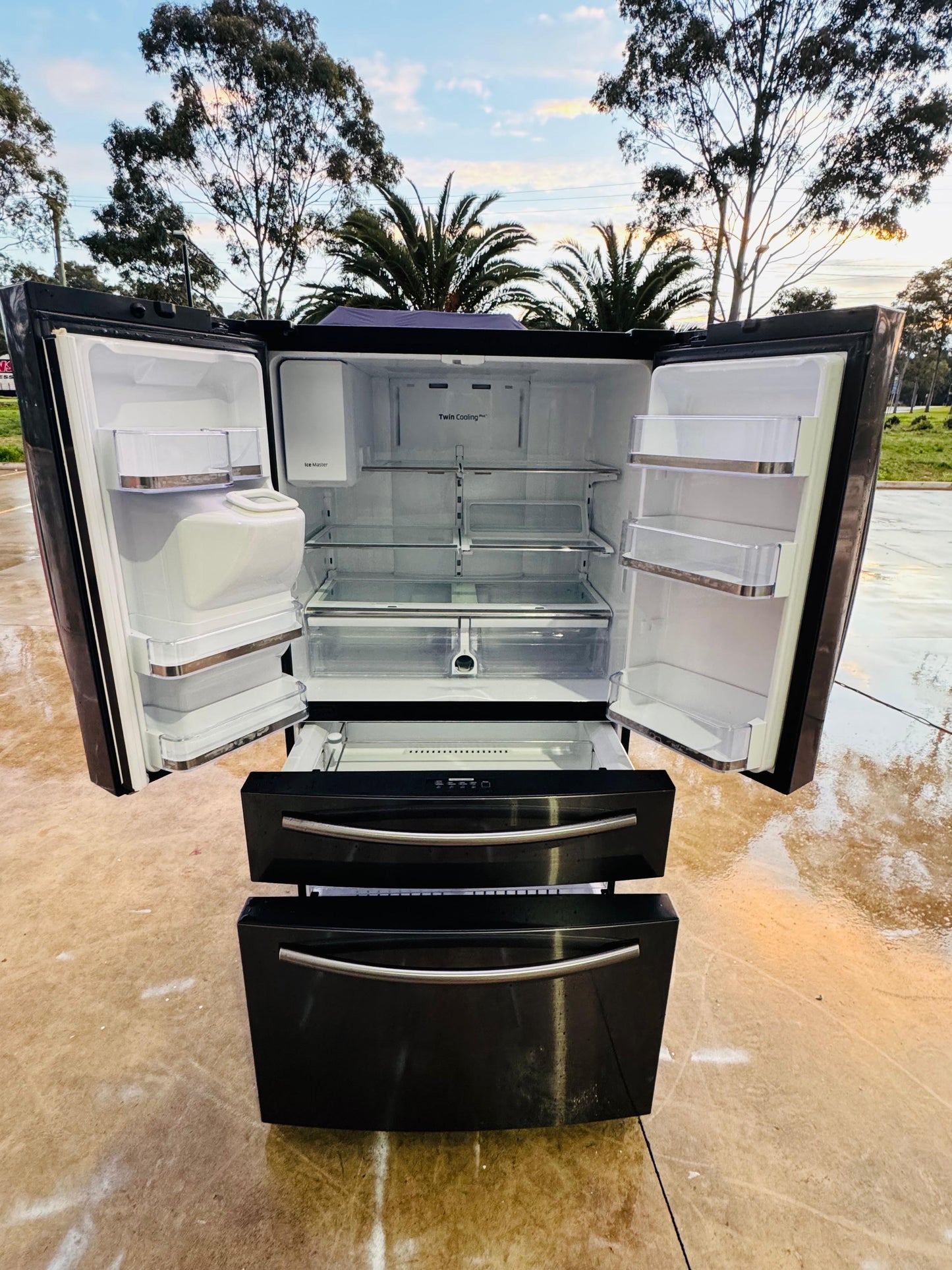 SAMSUNG FRENCH DOOR 680 LITRES FRIDGE FREEZER