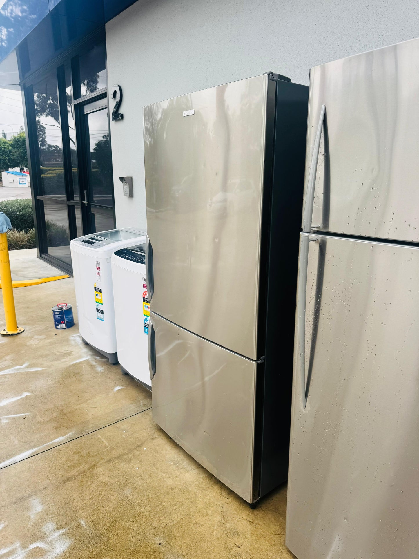 WESTING HOUSE 510 LITRES FRIDGE FREEZER