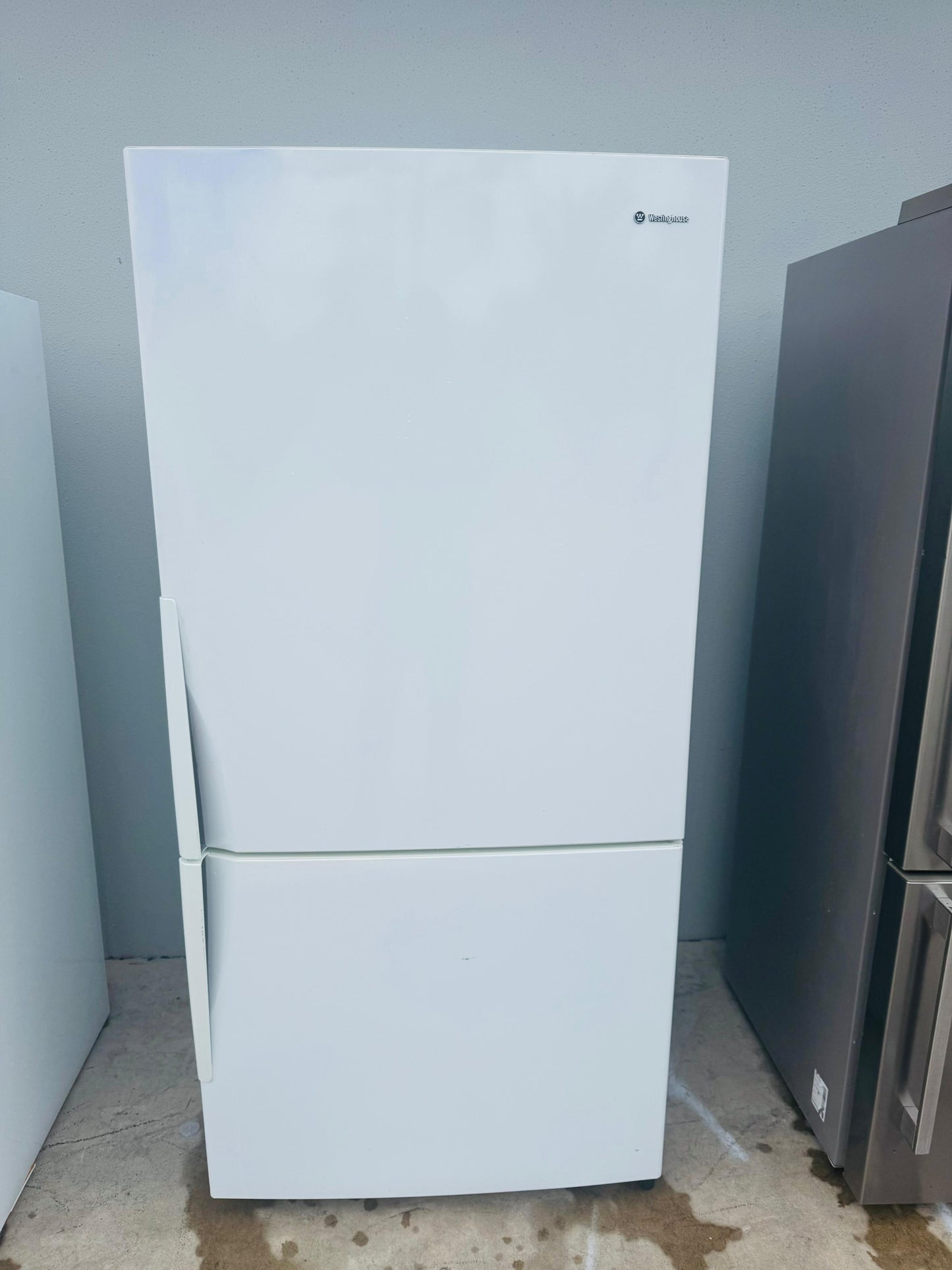 WESTING HOUSE 510 LITRES FRIDGE FREEZER