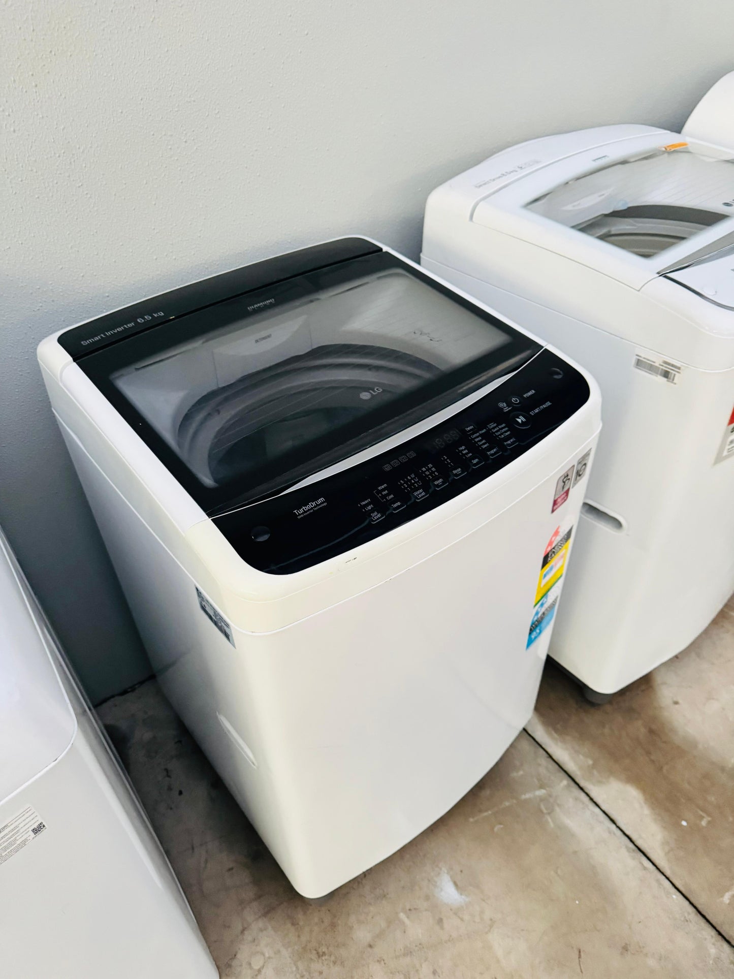 LG 6.5KGS TOP LOADER WASHING MACHINE