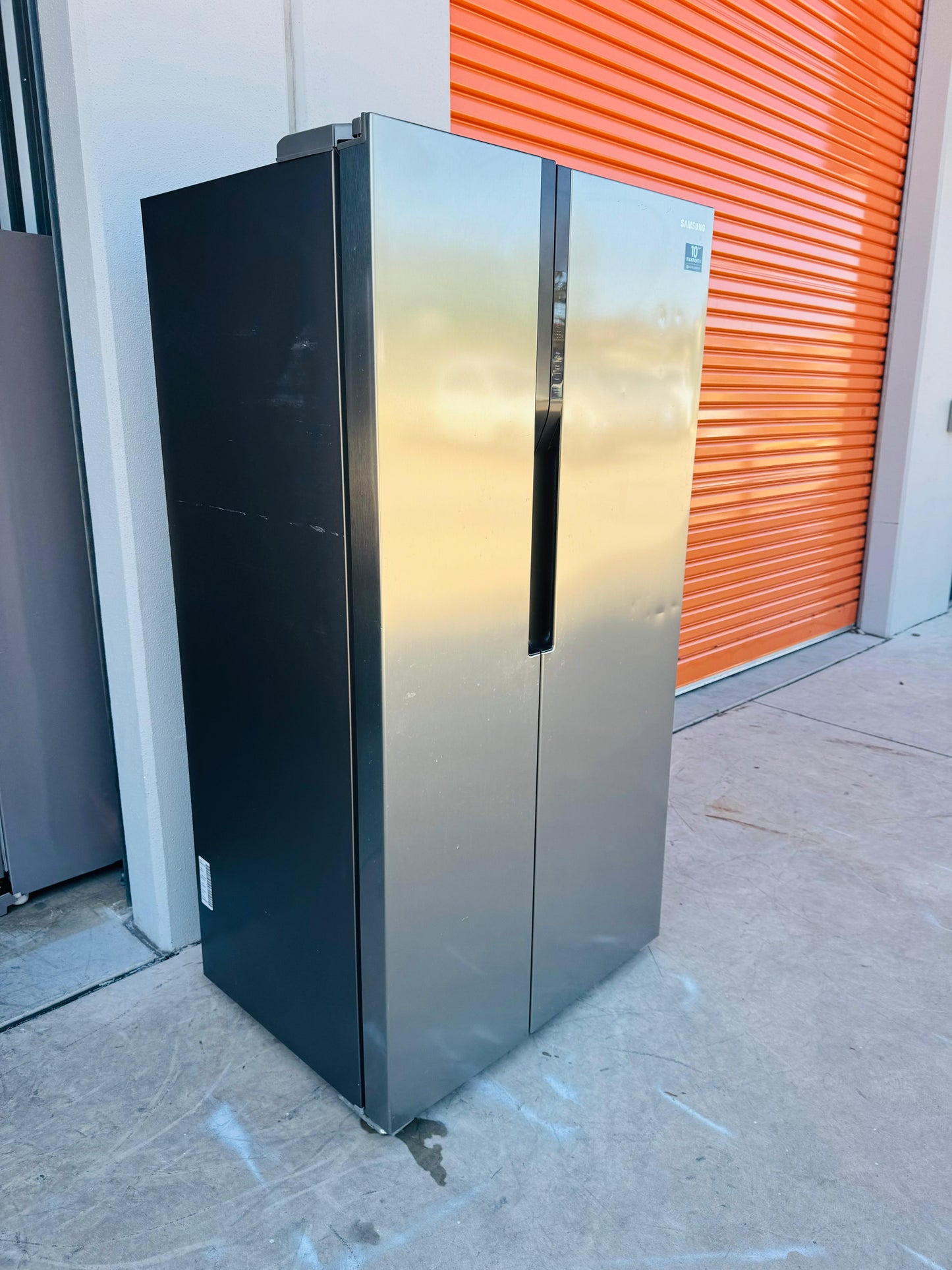SAMSUNG 584 LITRES SIDE BY SIDE DOOR FRIDGE FREEZER