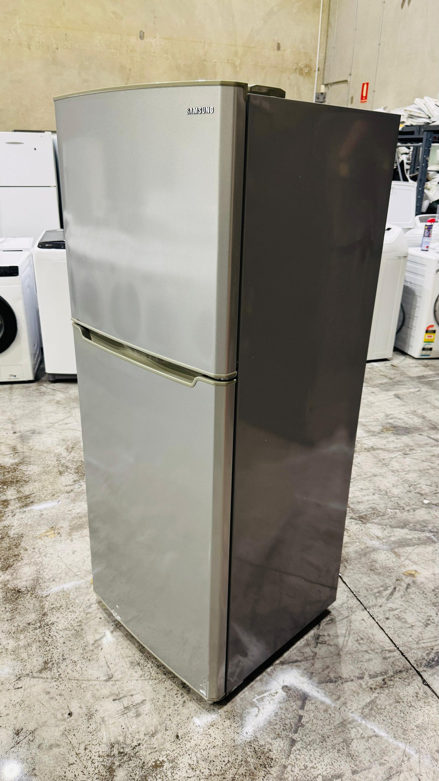 SAMSUNG 367 LITRES FRIDGE FREEZER