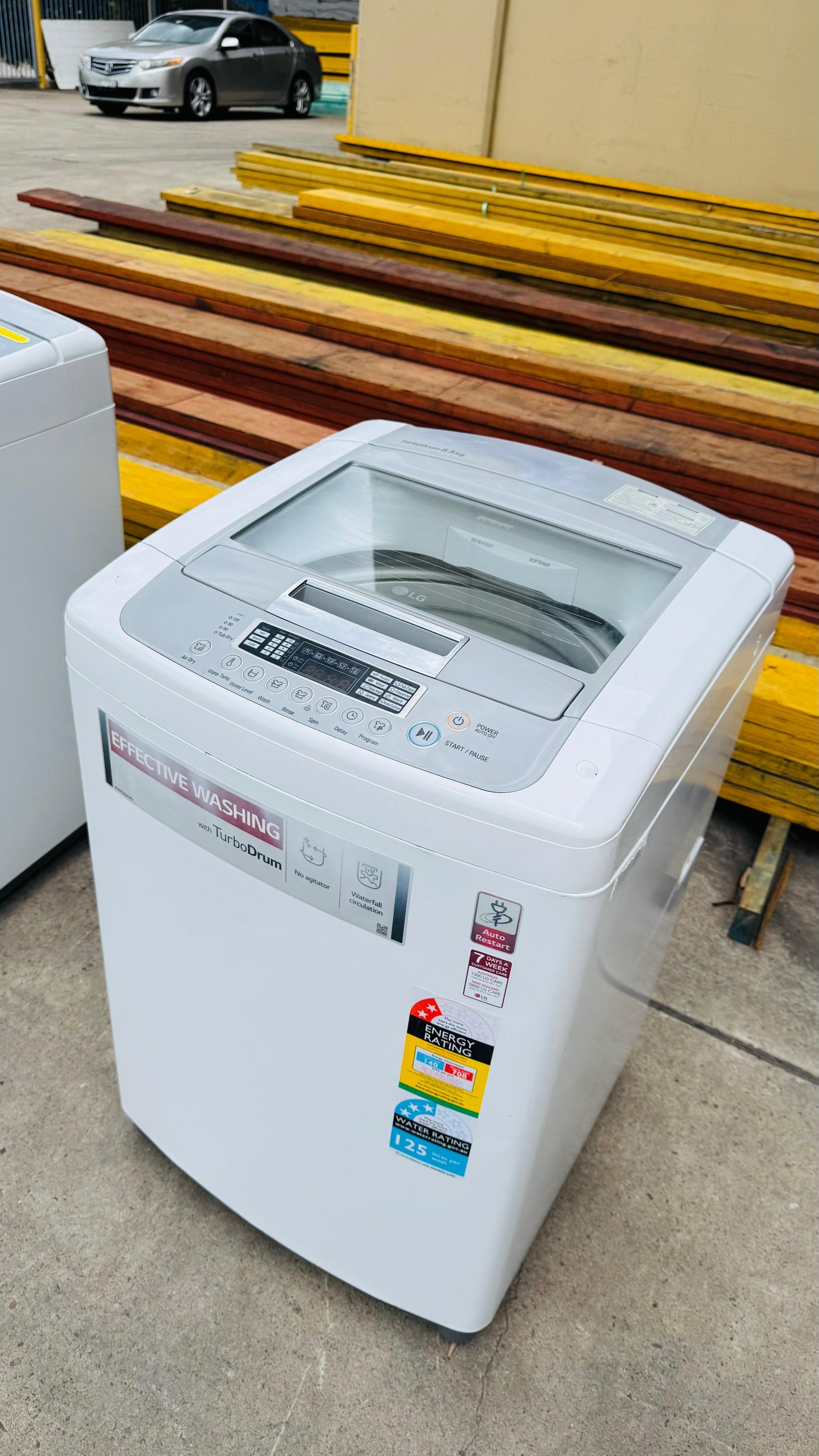 LG 8.5 KGS TOP LOADER WASHING MACHINE