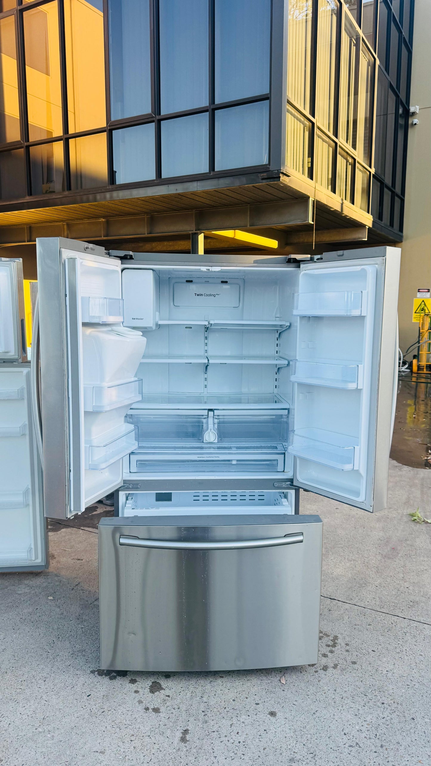 SAMSUNG FRENCH DOOR 653 LITRES FRIDGE FREEZER