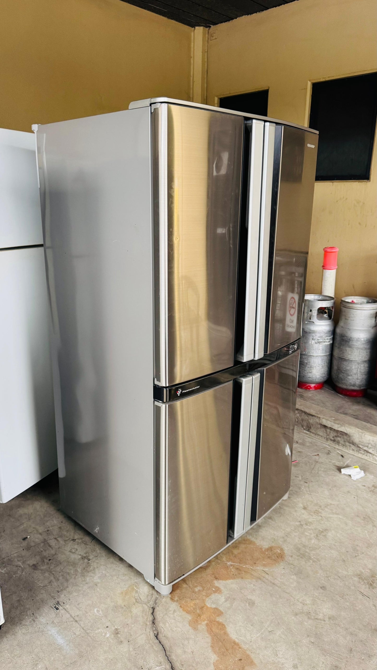 SHARP QUAD DOOR 602 LITRES FRIDGE FREEZER