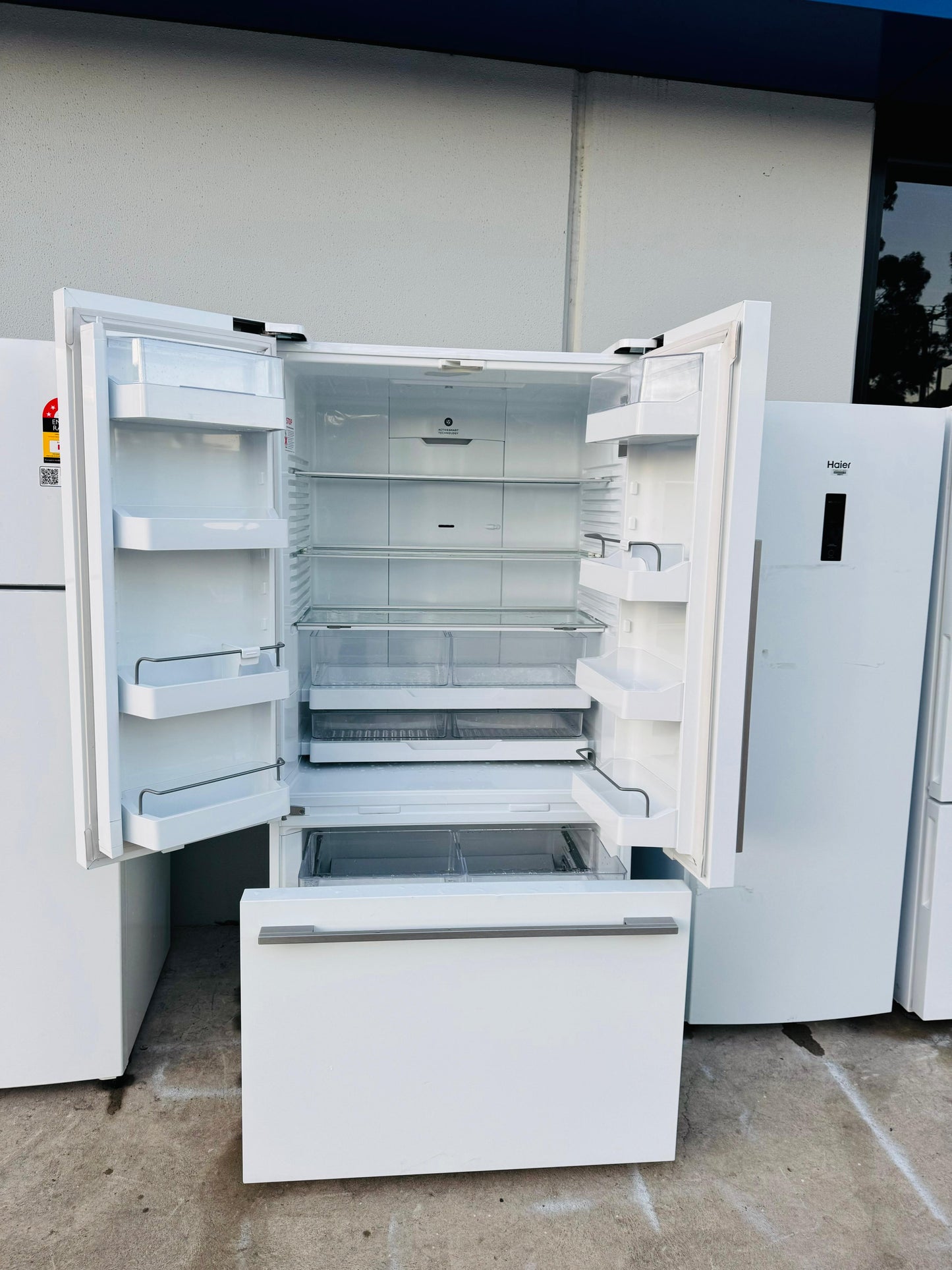 FISHER & PAYKEL 614 LITRES FRENCH DOOR FRIDGE FREEZER