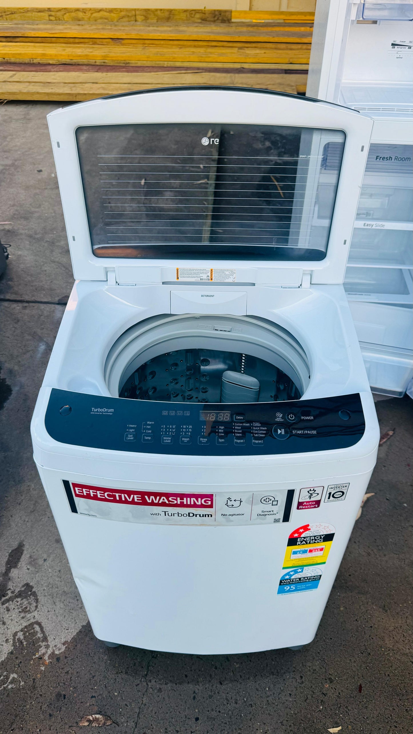 LG 6.5KGS TOP LOADER WASHING MACHINE