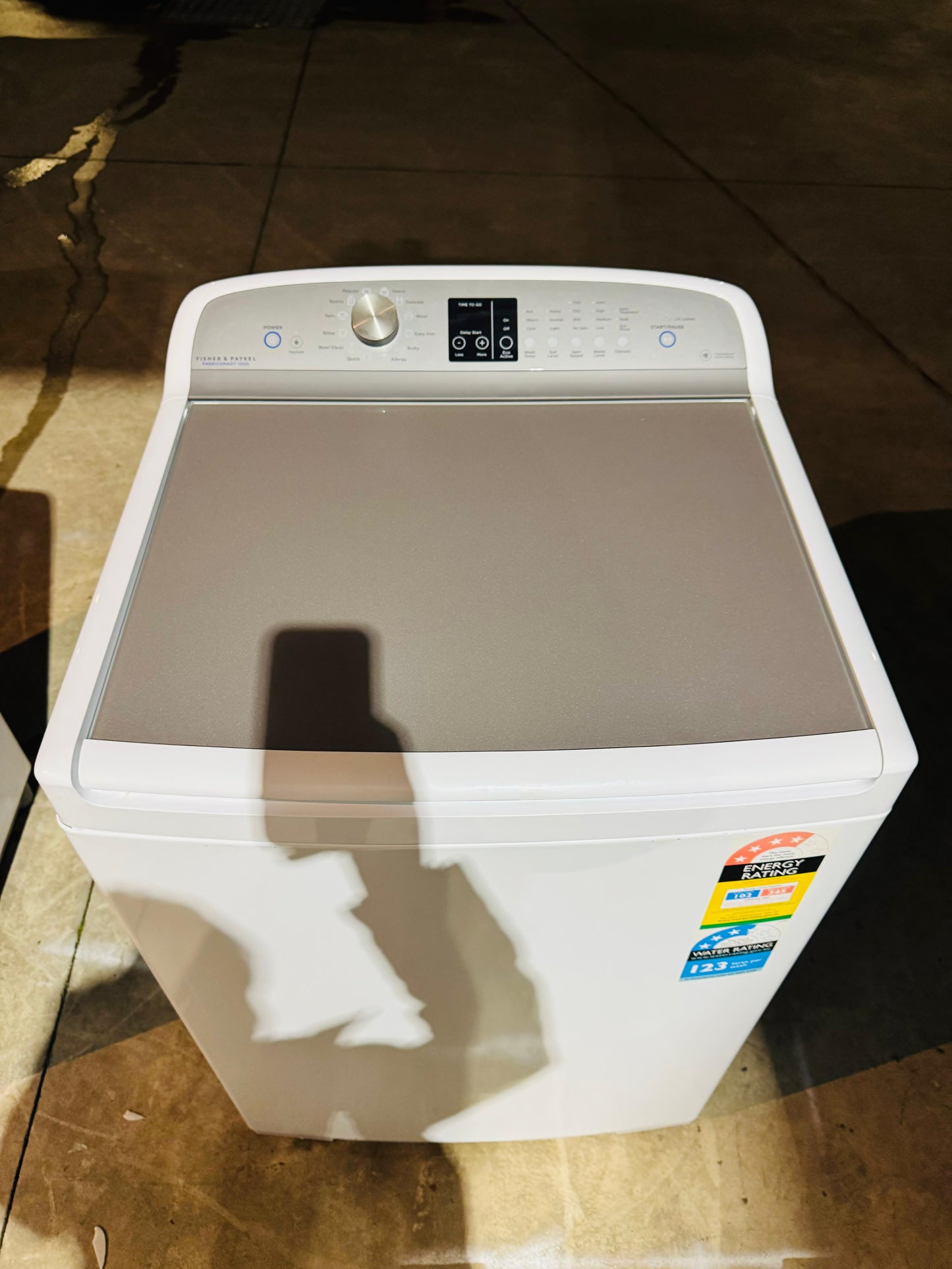 FISHER AND PAYKEL 10KGS FRONT LOADER WASHING MACHINE
