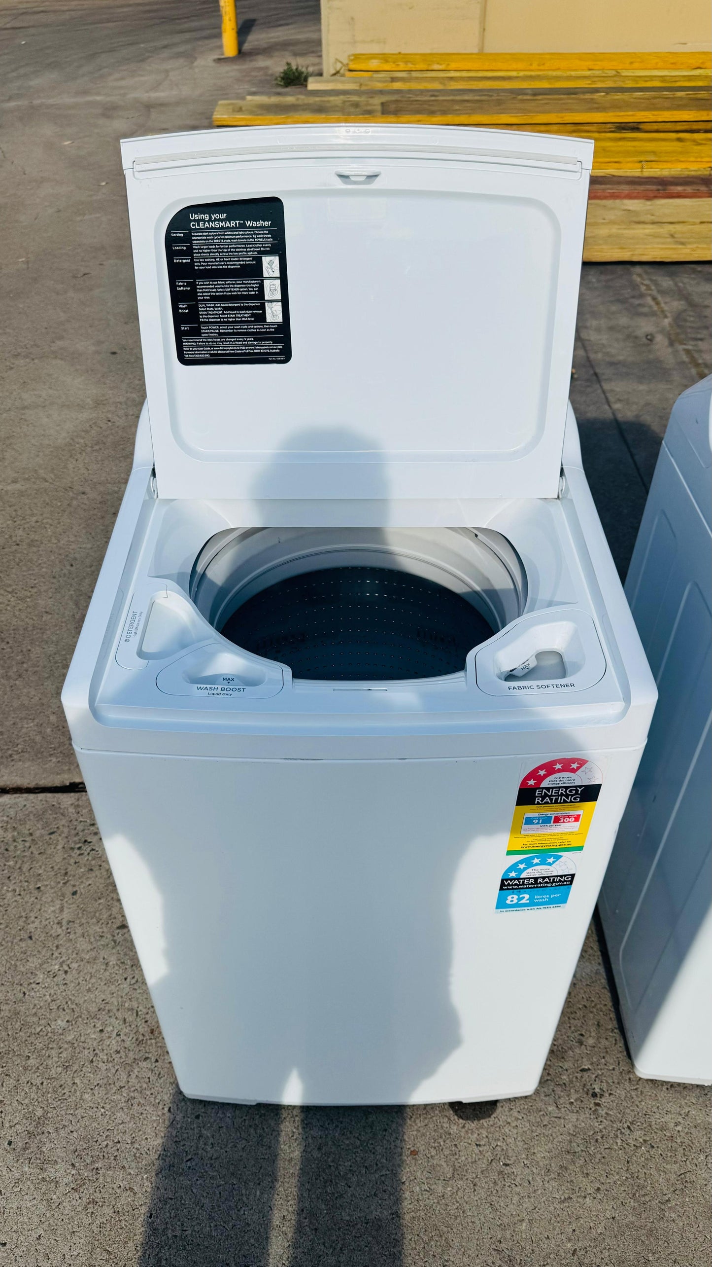 FISHER AND PAYKEL 8KGS TOP LOADER WASHING MACHINS