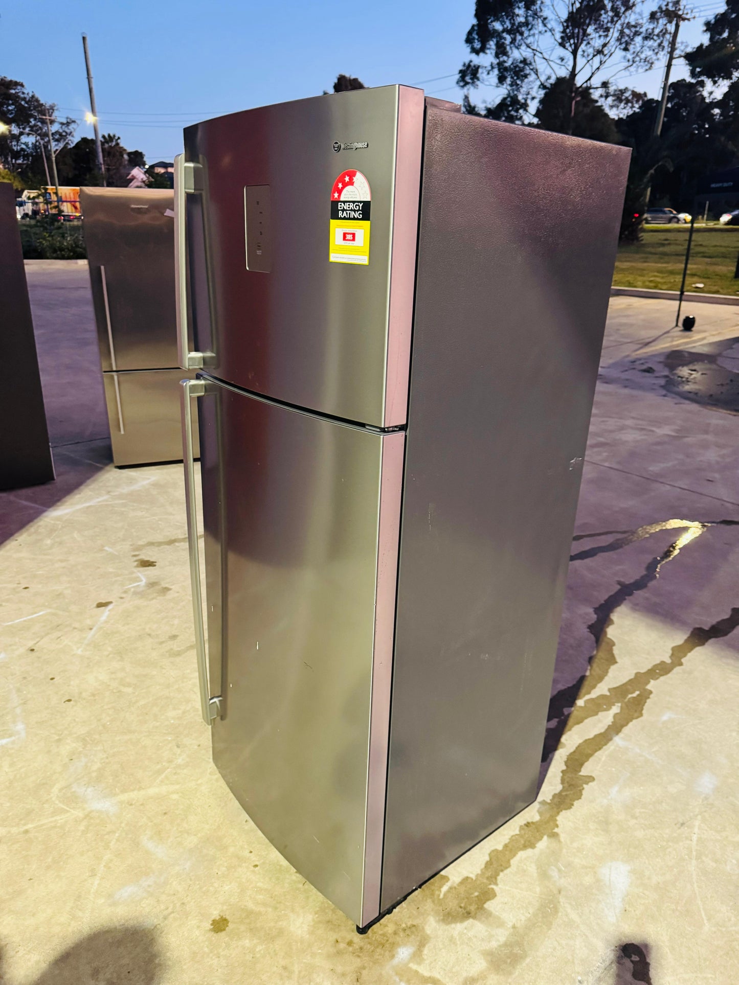 WESTING HOUSE 462 LITRES FRIDGE FREEZER