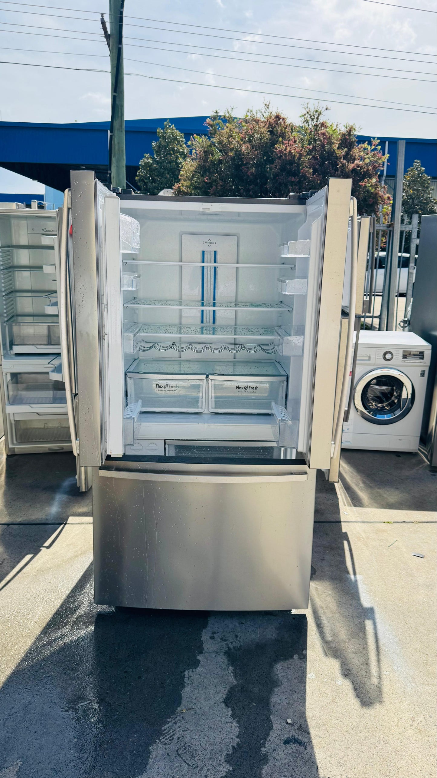 WESTINGHOUSE FRENCH DOOR 605 LITERS FRIDGE FREEZER