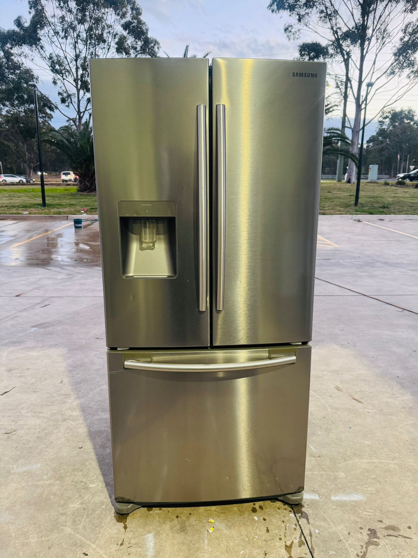 SAMSUNG 579 LITRES FRENCH DOOR FRIDGE FREEZER