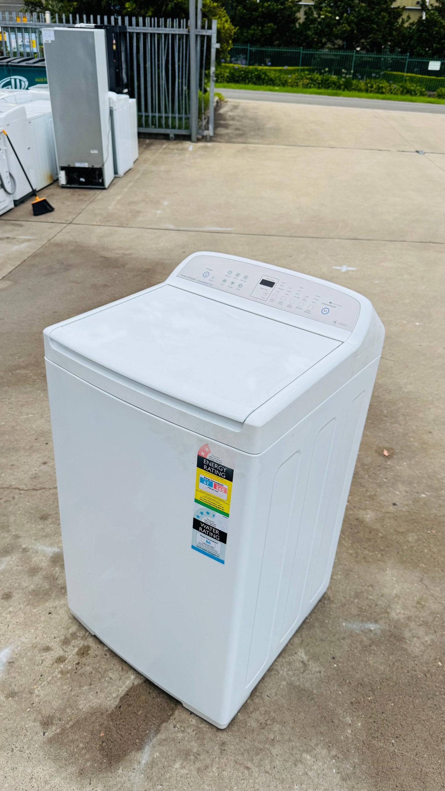 FISHER AND PAYKEL 7KGS TOP LOADER WASHING MACHINE