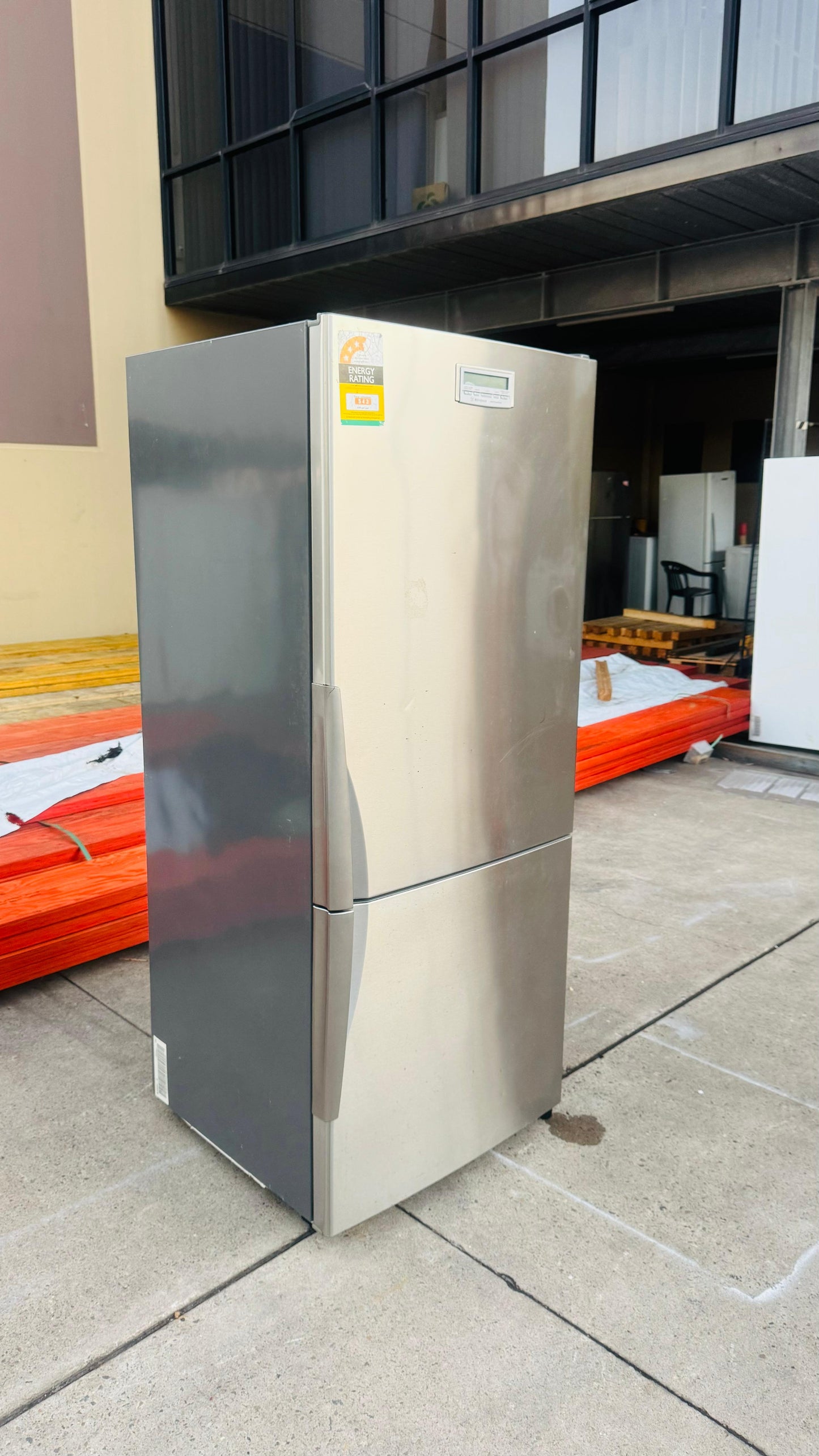 WESTINGHOUSE 430 LITRES FRIDGE FREEZER