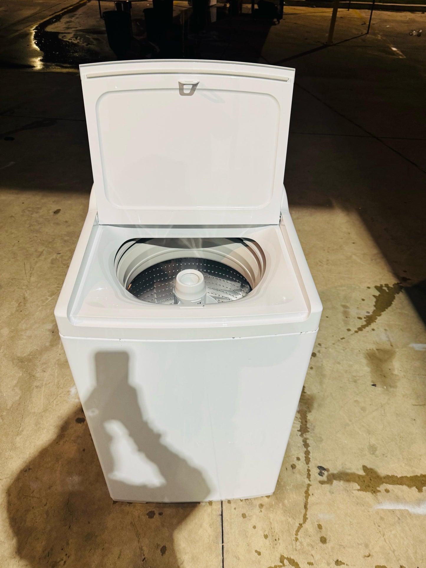 **FISHER & PAYKEL 8.5KGS TOP LOADER WASHING MACHINE** FREE DELIVERY