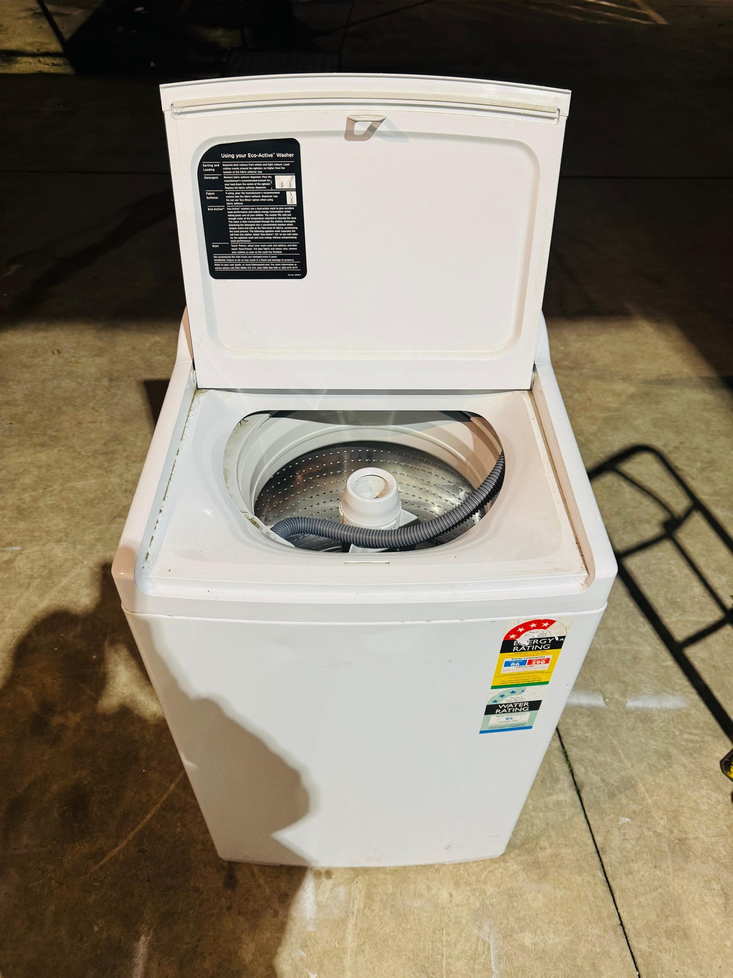 FISHER AND PAYKEL 8KGS TOP LOADER WASHING MACHINE