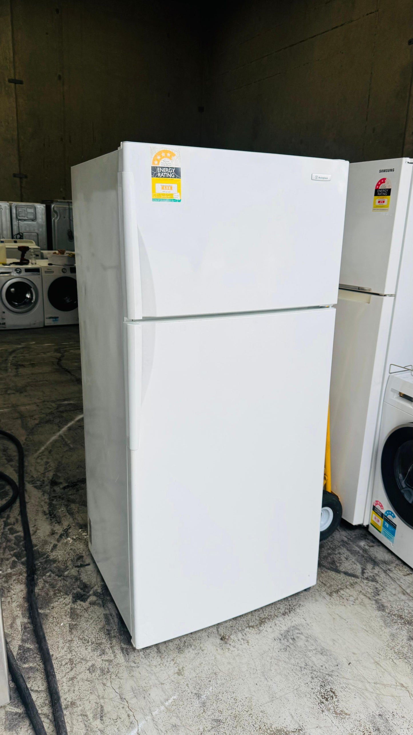 WESTINGHOUSE 520 LITRES FRIDGE FREEZER