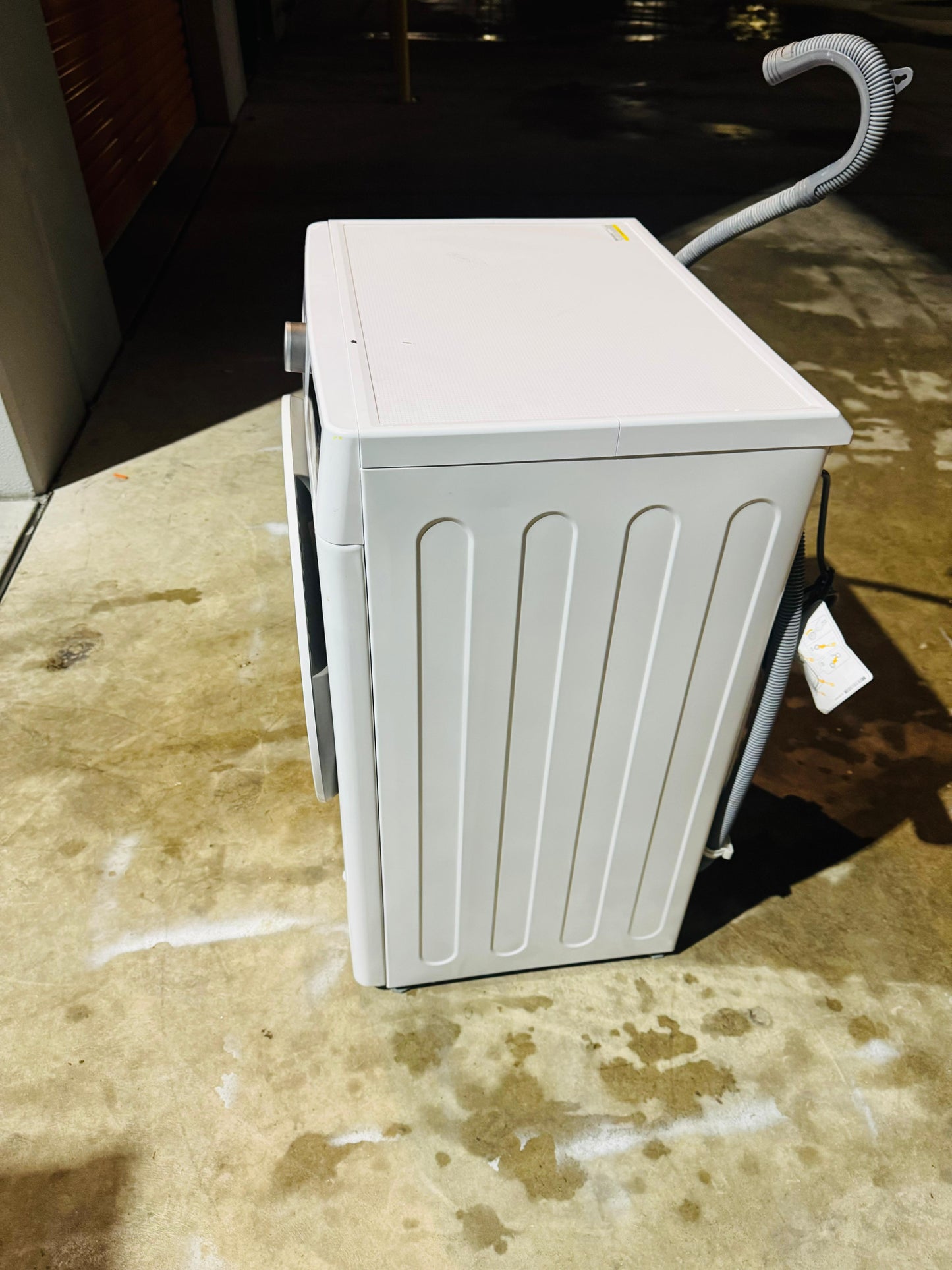 LG 7.5KGS FRONT LOADER WASHING MACHINE